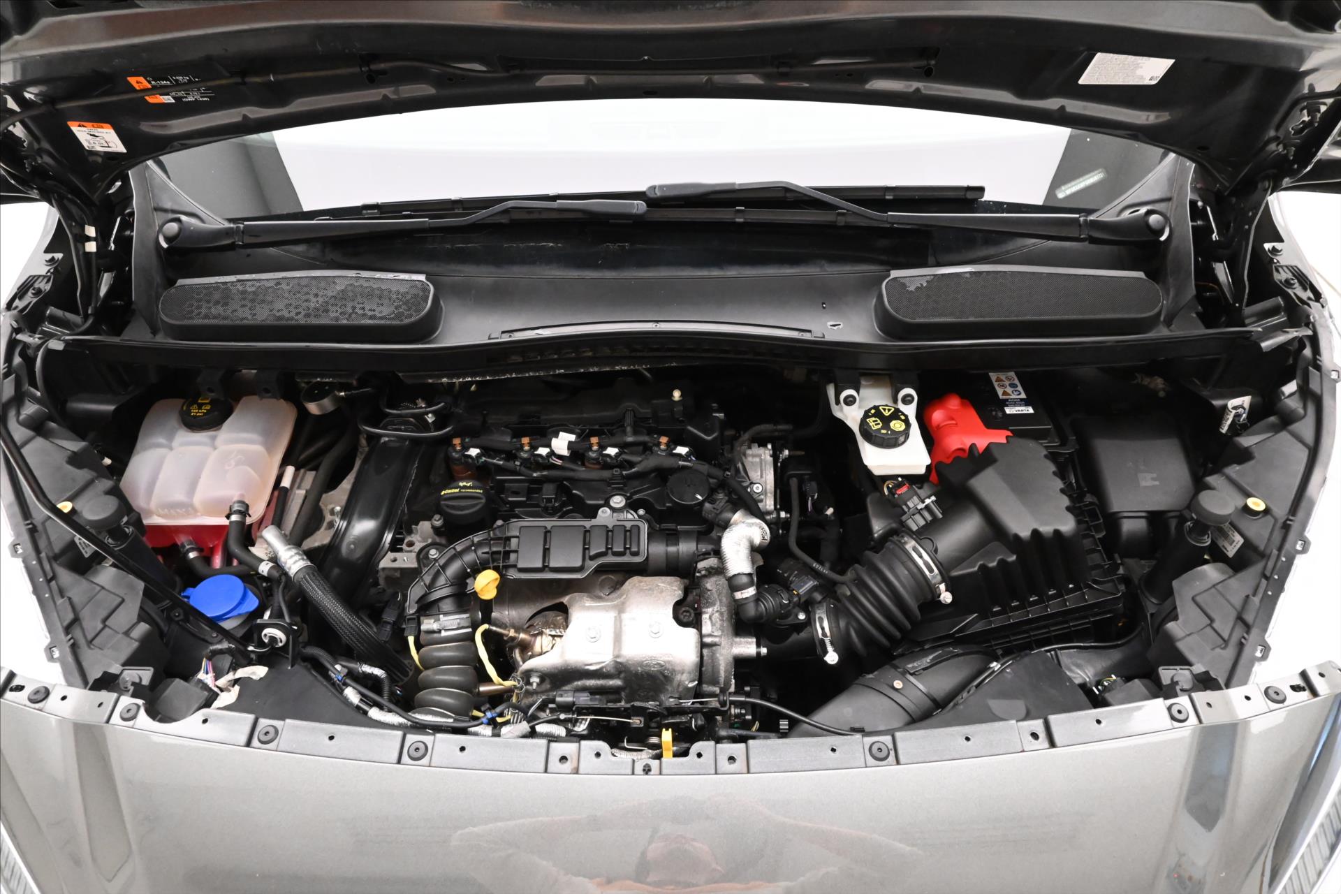 Hlavní fotografie vozu Ford Transit Connect 1,5 TDCI 76 kW Ecoblue Záruka až 5 let (10)