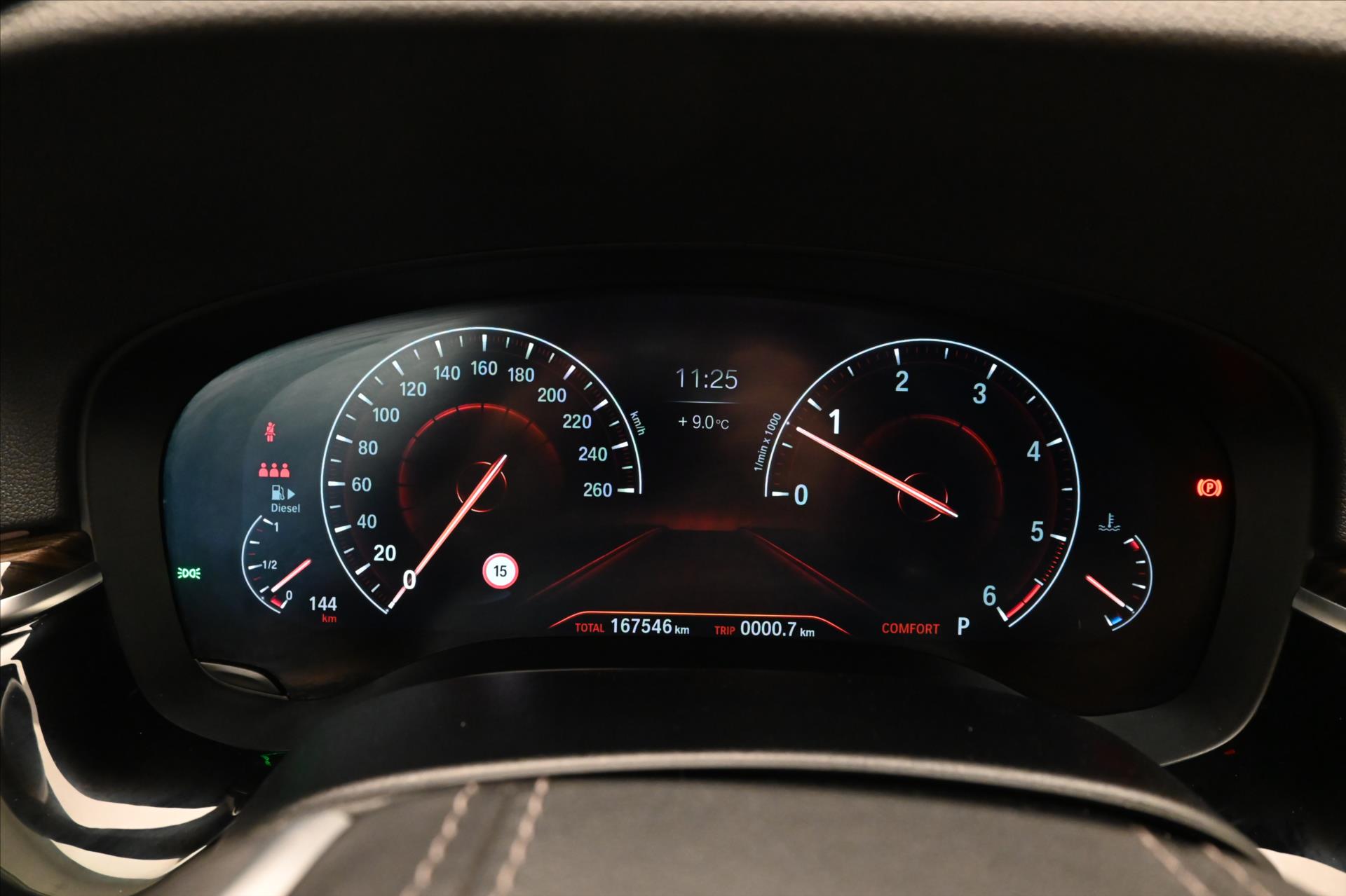 Hlavní fotografie vozu BMW Řada 5 3,0 530d 195 kW xDrive SPORTline Záruka až 5 let (16)