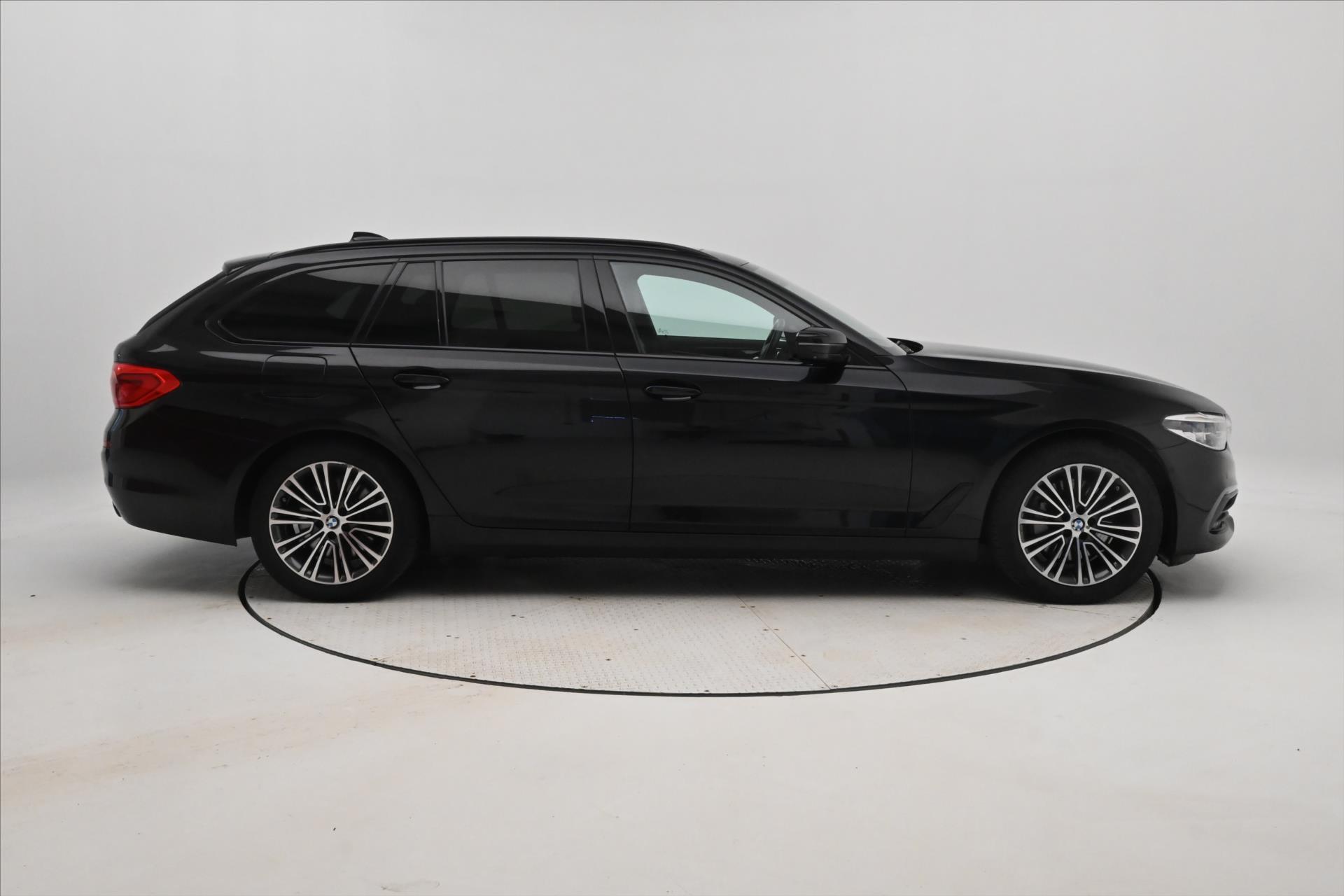 Hlavní fotografie vozu BMW Řada 5 3,0 530d 195 kW xDrive SPORTline Záruka až 5 let (4)