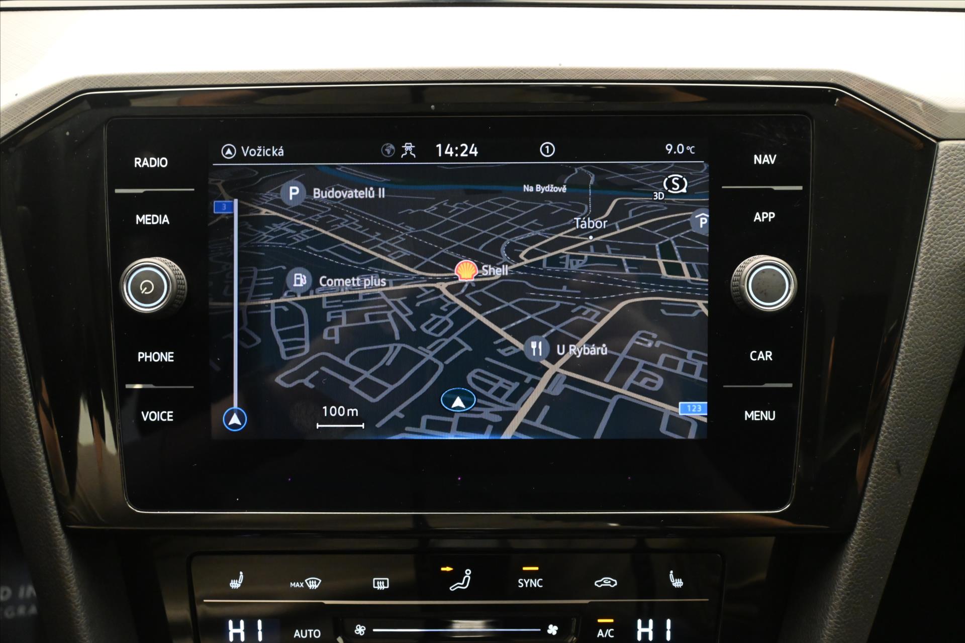 Hlavní fotografie vozu Volkswagen Passat 2,0 TDI 110 kW Business Záruka až 5 let (20)