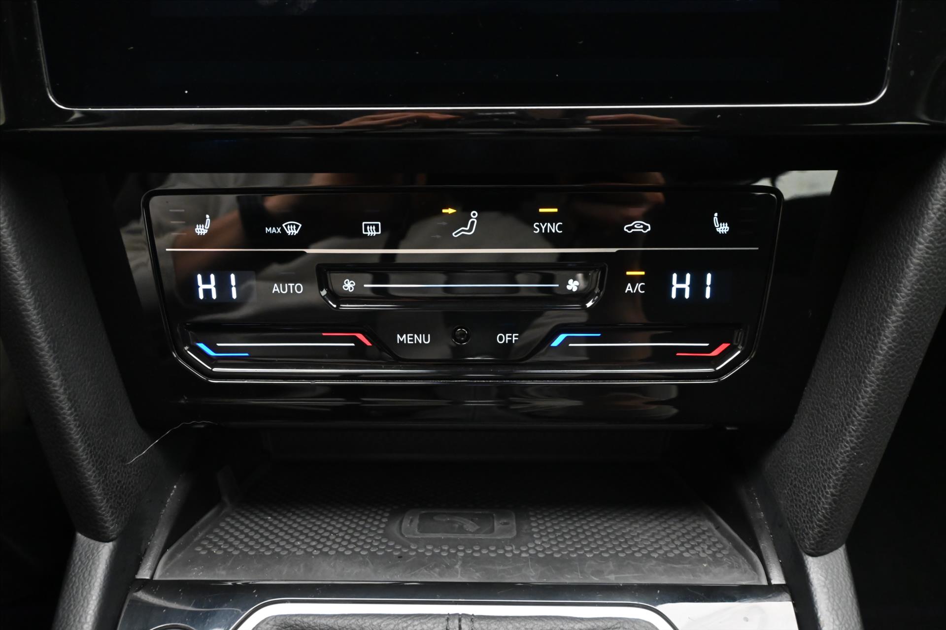 Hlavní fotografie vozu Volkswagen Passat 2,0 TDI 110 kW Business Záruka až 5 let (21)