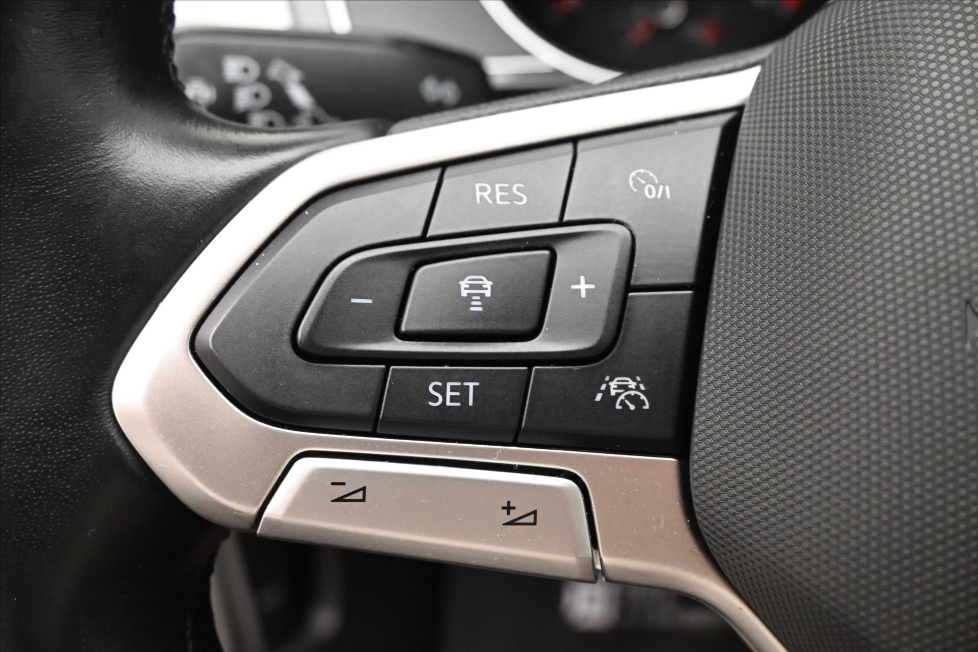 Hlavní fotografie vozu Volkswagen Passat 2,0 TDI 110 kW Business Záruka až 5 let (24)