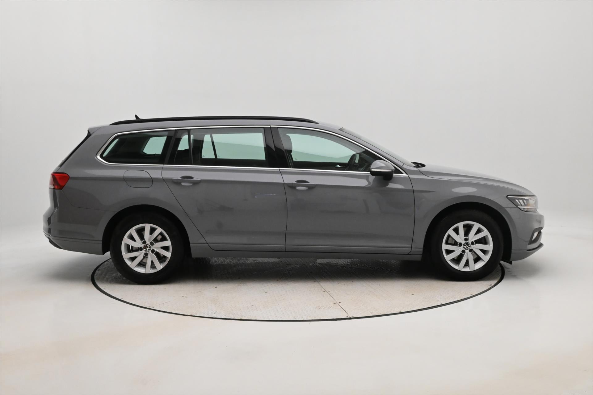 Hlavní fotografie vozu Volkswagen Passat 2,0 TDI 110 kW Business Záruka až 5 let (4)