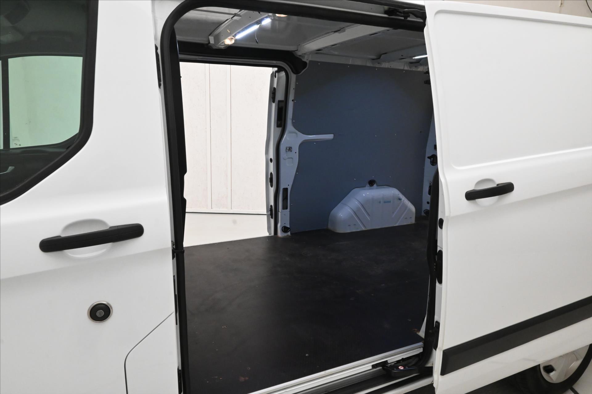 Main photo of the car Ford Transit Custom 2.0 ECOBLUE 96KW L2H1 Warranty up to 5 years (12)