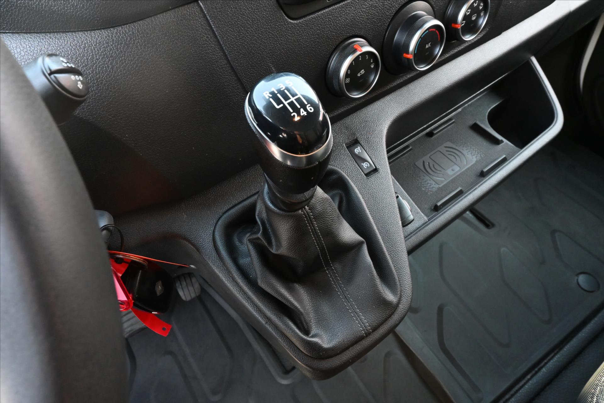 Hlavní fotografie vozu Renault Master 2,3 DCI 110 KW L2H2 Záruka až 5 let (21)