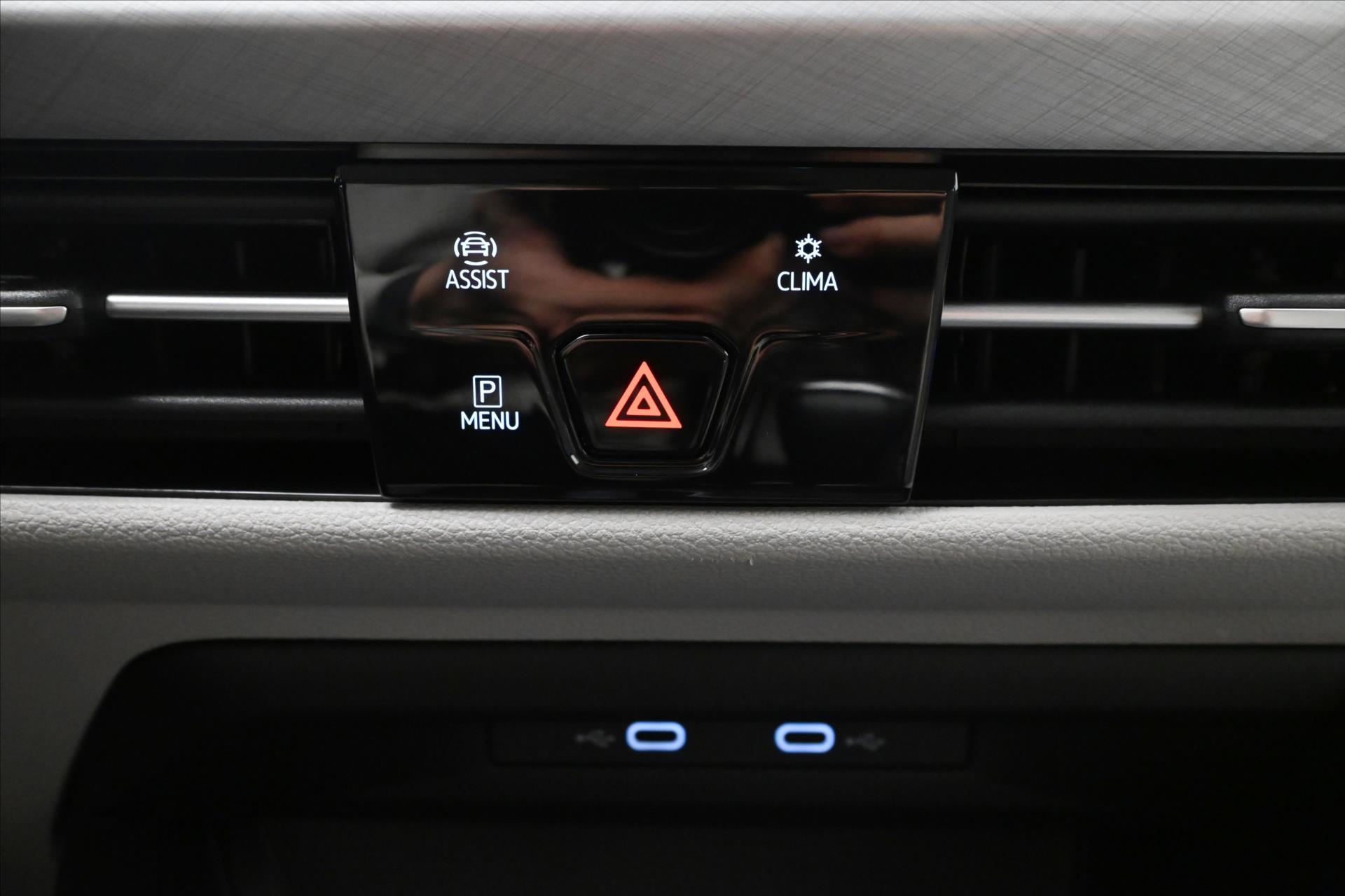 Hlavní fotografie vozu Volkswagen Golf 2,0 TDI 110kW Business LED Záruka až 5 let (21)
