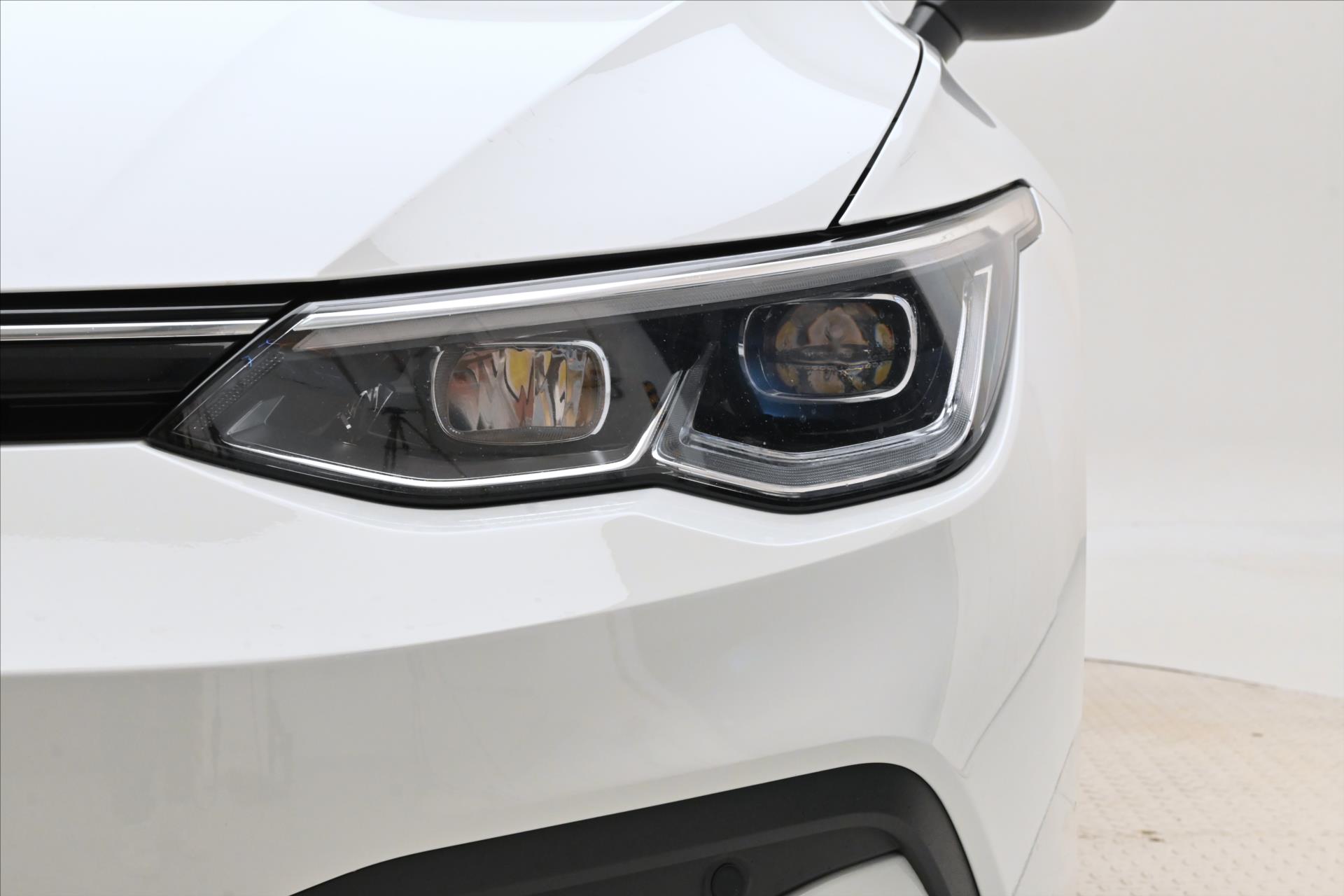 Hlavní fotografie vozu Volkswagen Golf 2,0 TDI 110kW Business LED Záruka až 5 let (29)