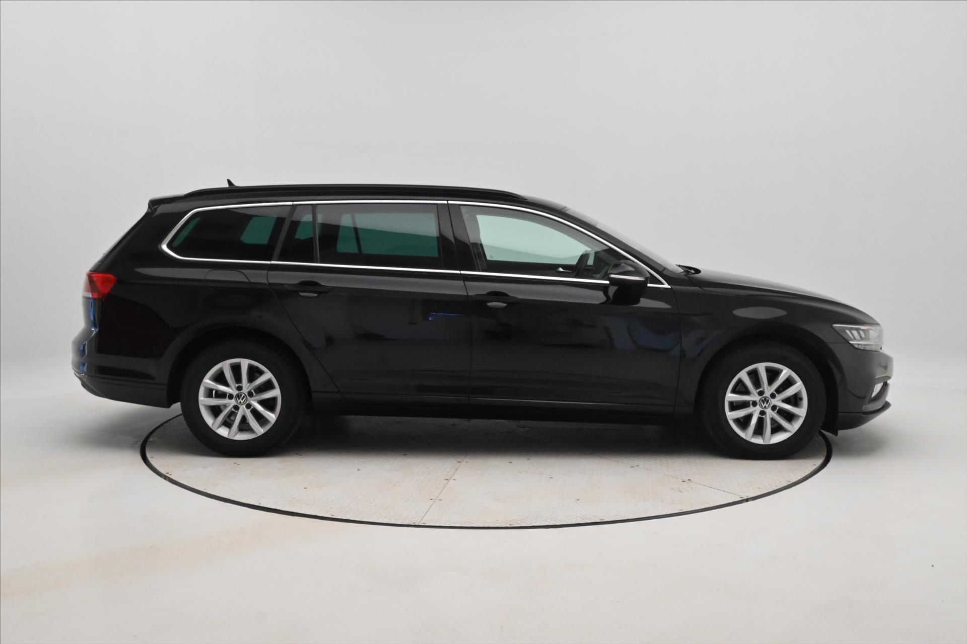 Hlavní fotografie vozu Volkswagen Passat 2,0 TDI 110kW DSG Business Záruka až 5 let (4)
