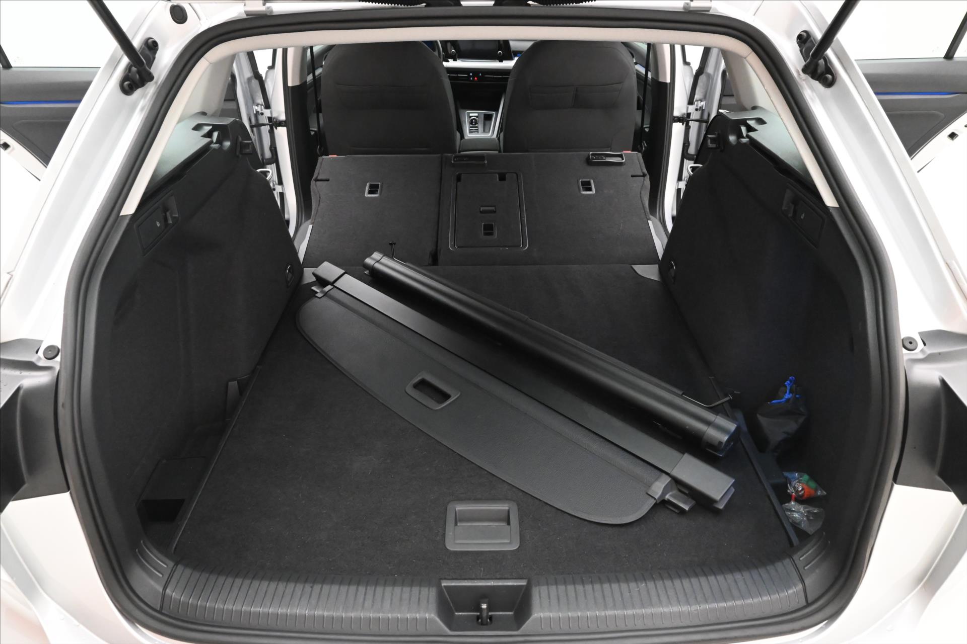 Hlavní fotografie vozu Volkswagen Golf 2,0 TDI 110 kW DSG Business Záruka až 5 let (11)