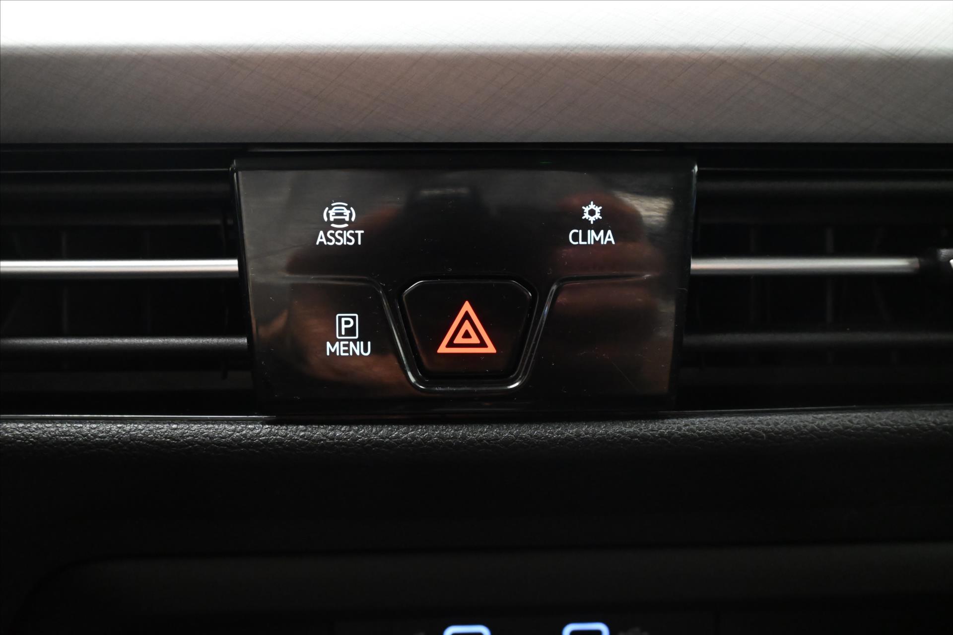 Hlavní fotografie vozu Volkswagen Golf 2,0 TDI 110 kW DSG Business Záruka až 5 let (20)