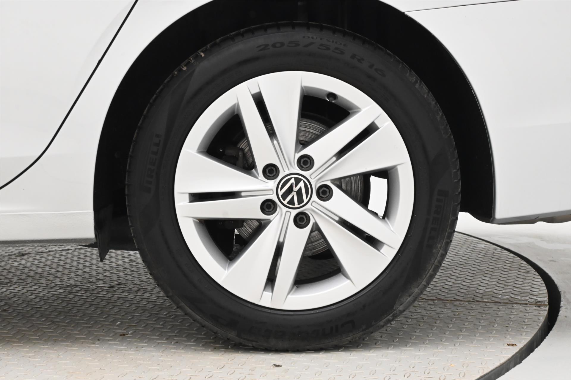 Hlavní fotografie vozu Volkswagen Golf 2,0 TDI 110 kW DSG Business Záruka až 5 let (29)