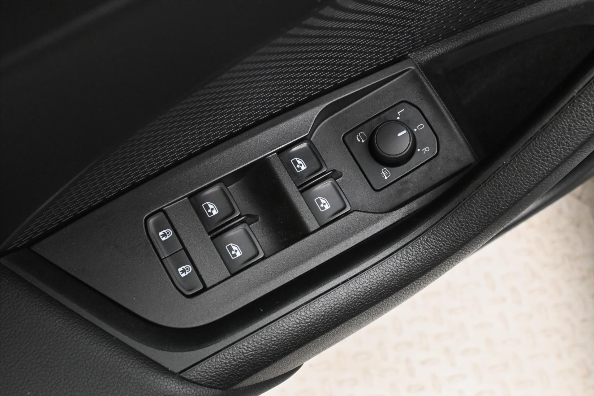 Hlavní fotografie vozu Škoda Octavia 2,0 TDI 110 kW DSG STYLE Záruka až 5 let (25)