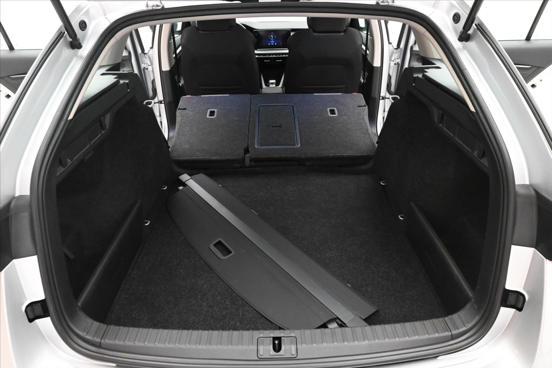 Main photo of the car Skoda Octavia 2.0 TDI 110 kW DSG NAVIGATION Warranty up to 5 years (11)