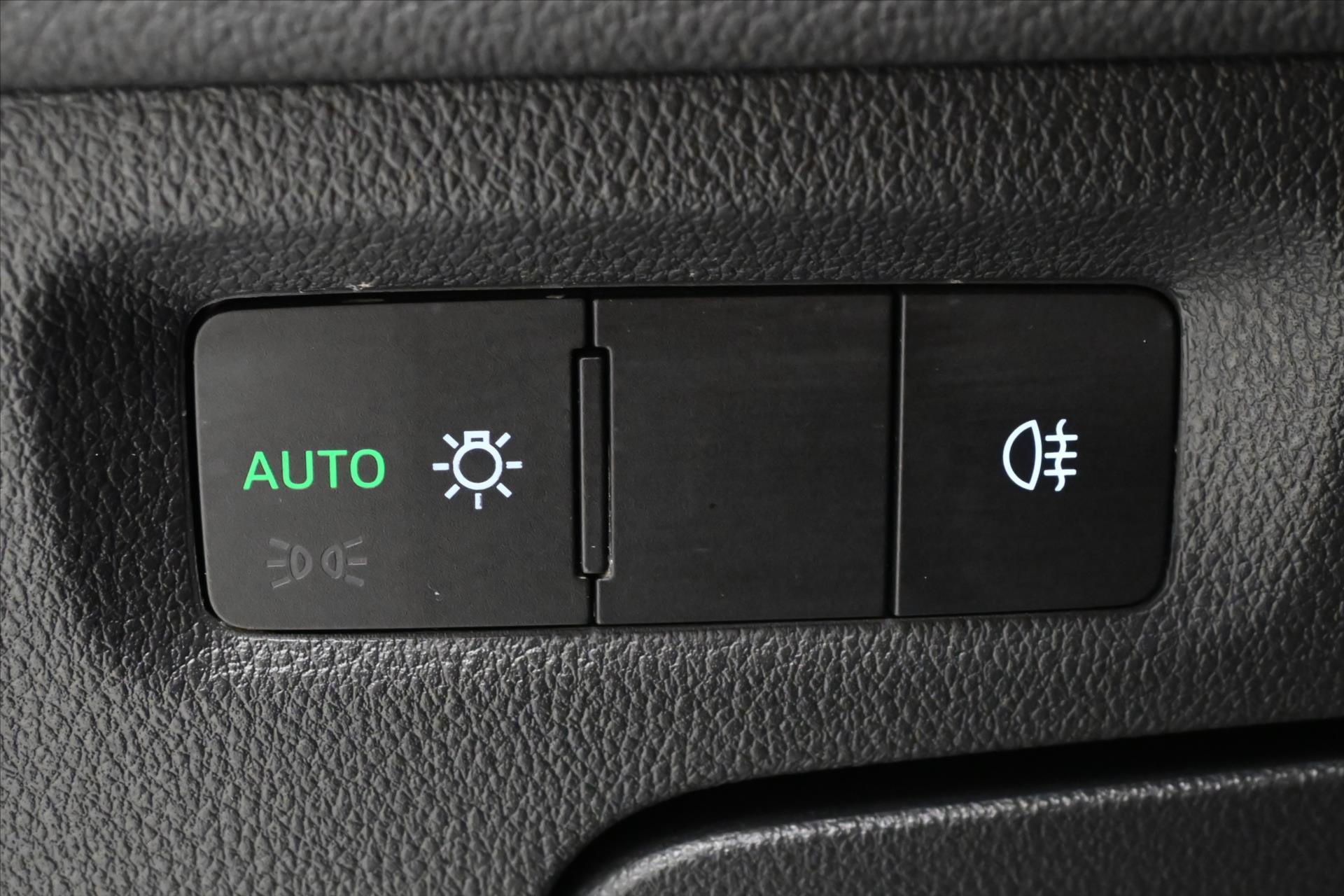 Main photo of the car Skoda Octavia 2.0 TDI 110 kW DSG NAVIGATION Warranty up to 5 years (26)