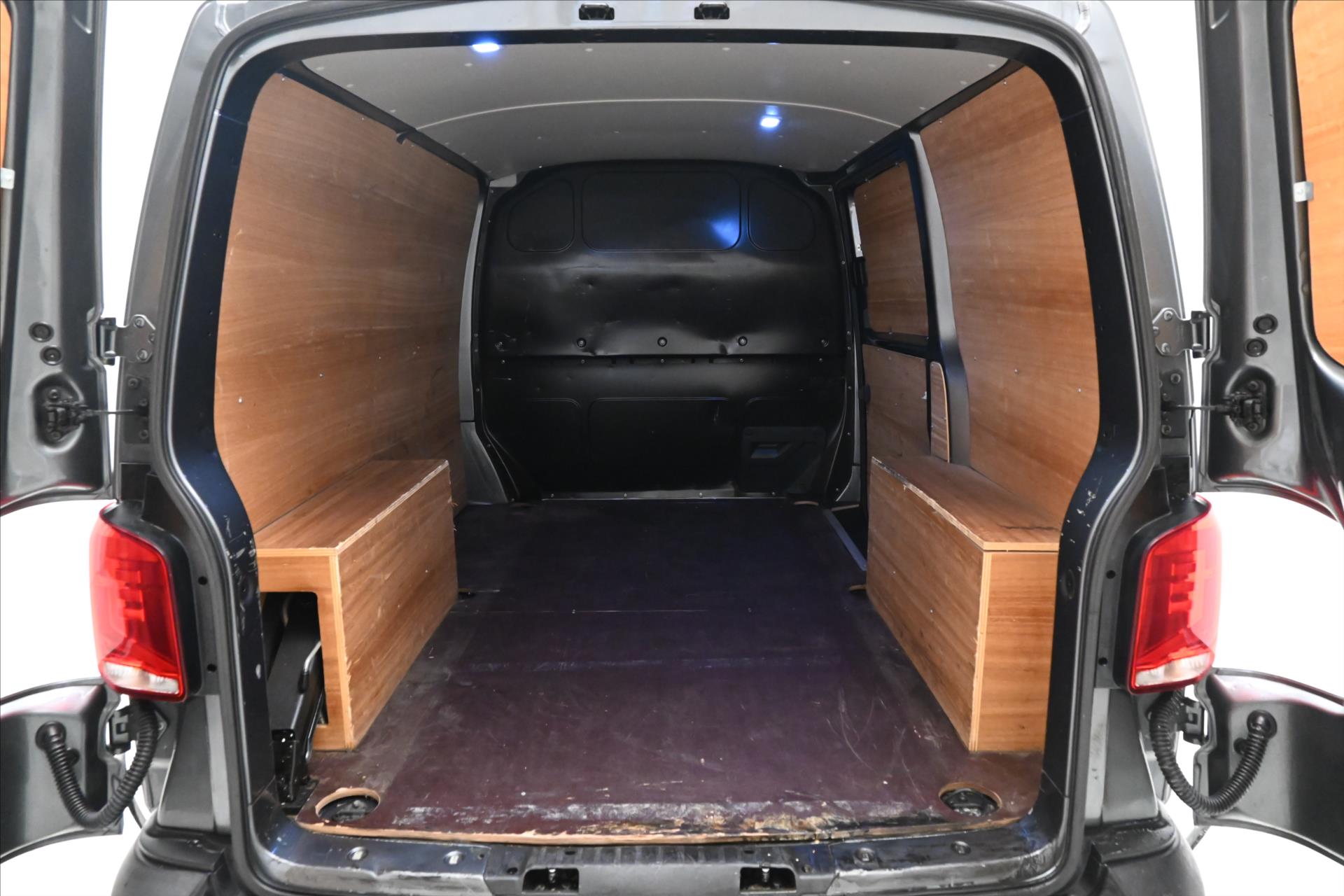 Hlavní fotografie vozu Volkswagen Transporter 2,0 TDI 110kW DSG Navi Záruka až 5 let (10)