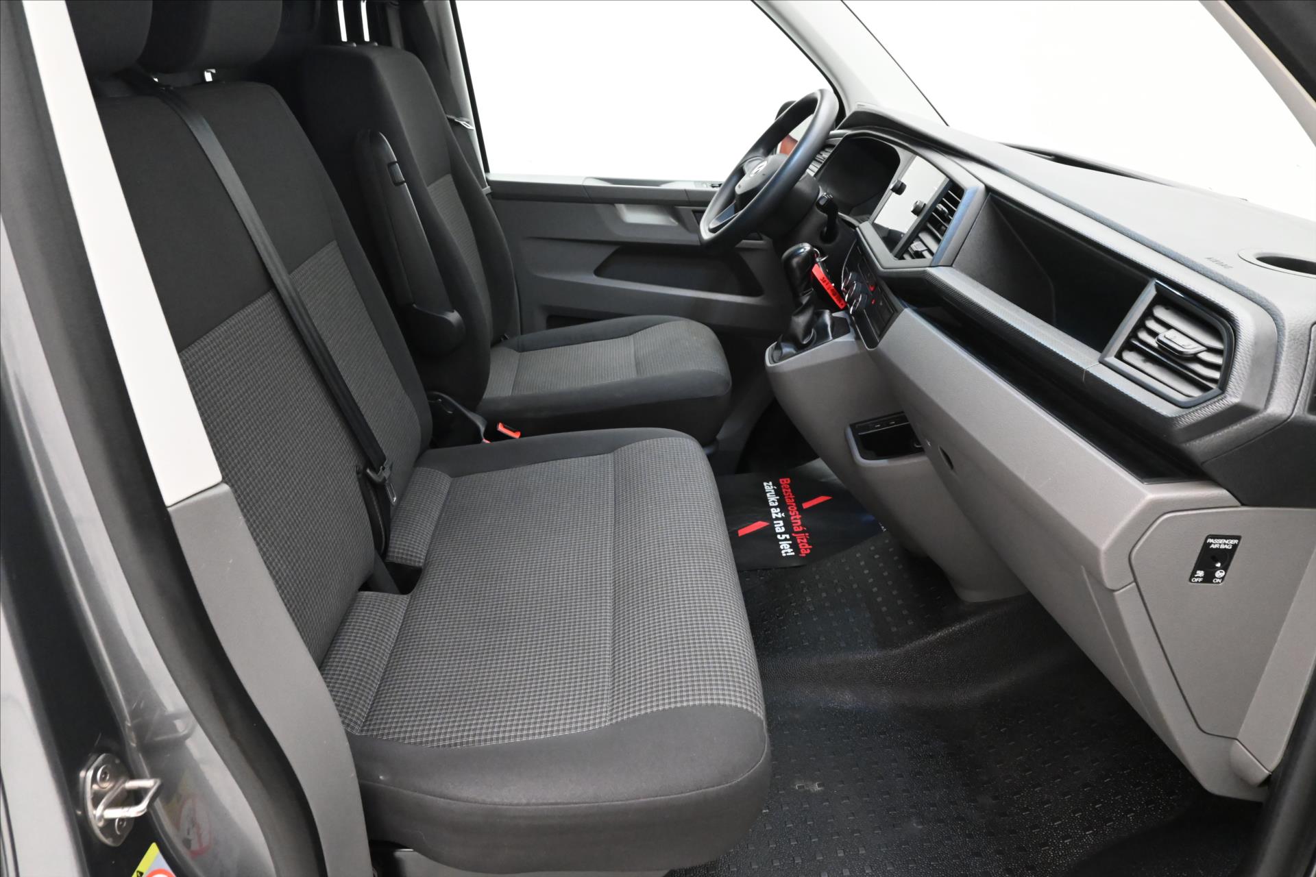 Hlavní fotografie vozu Volkswagen Transporter 2,0 TDI 110kW DSG Navi Záruka až 5 let (14)