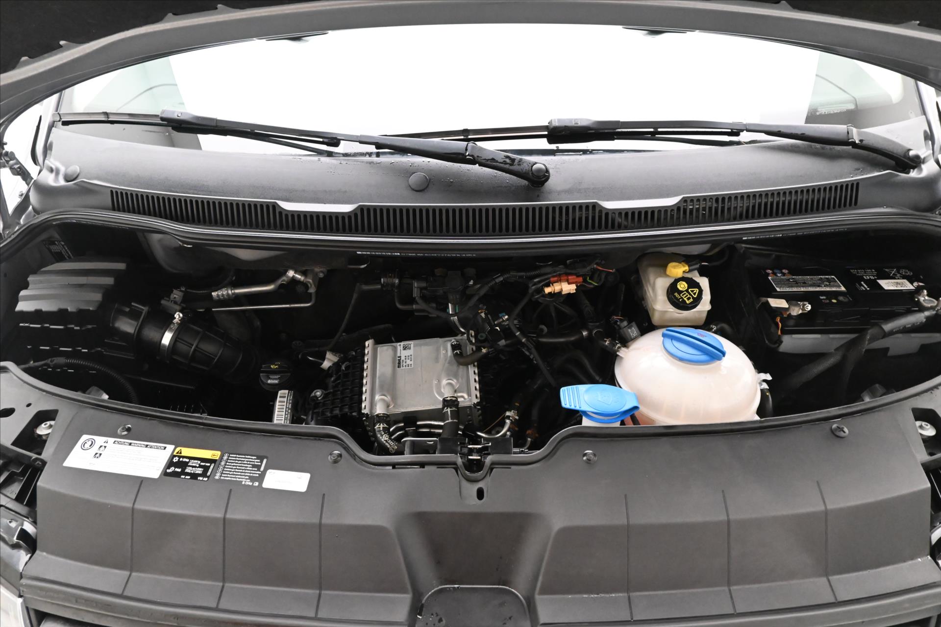 Hlavní fotografie vozu Volkswagen Transporter 2,0 TDI 110kW DSG Navi Záruka až 5 let (9)