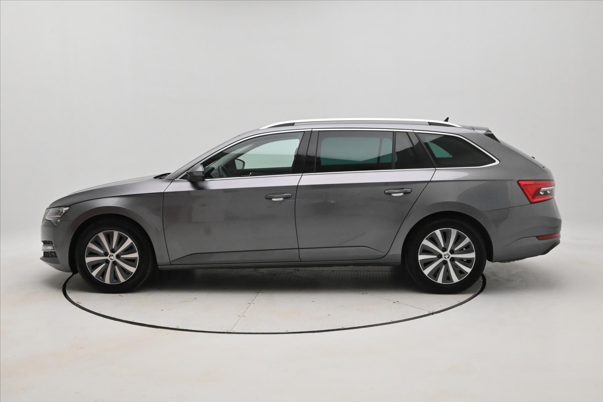 Hlavní fotografie vozu Škoda Superb 2,0 TDI 147 kW DSG Style Záruka až 5 let (8)