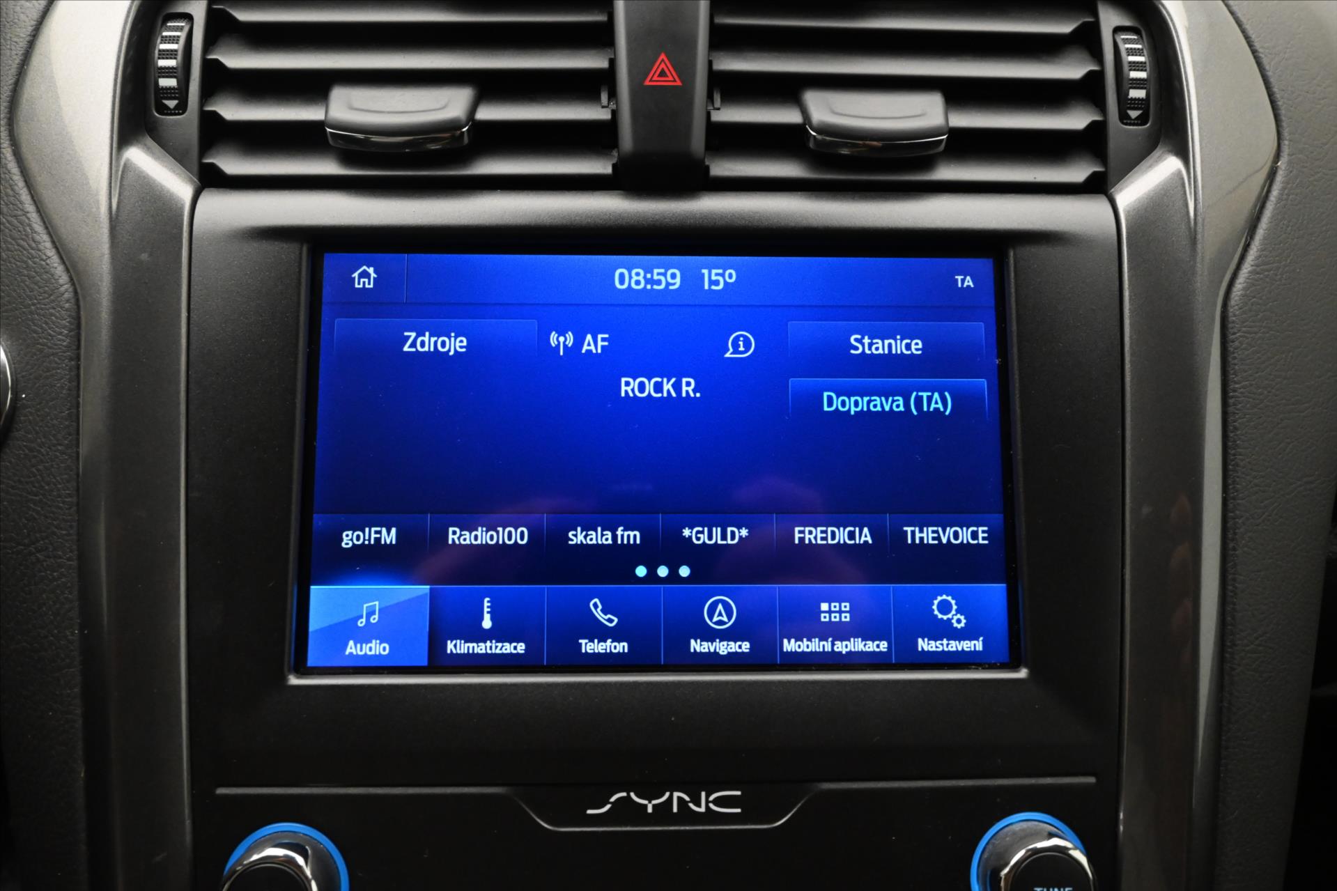 Hlavní fotografie vozu Ford Mondeo 2,0 EcoBlue 140kW AT8 Titanium Záruka až 5 let (20)