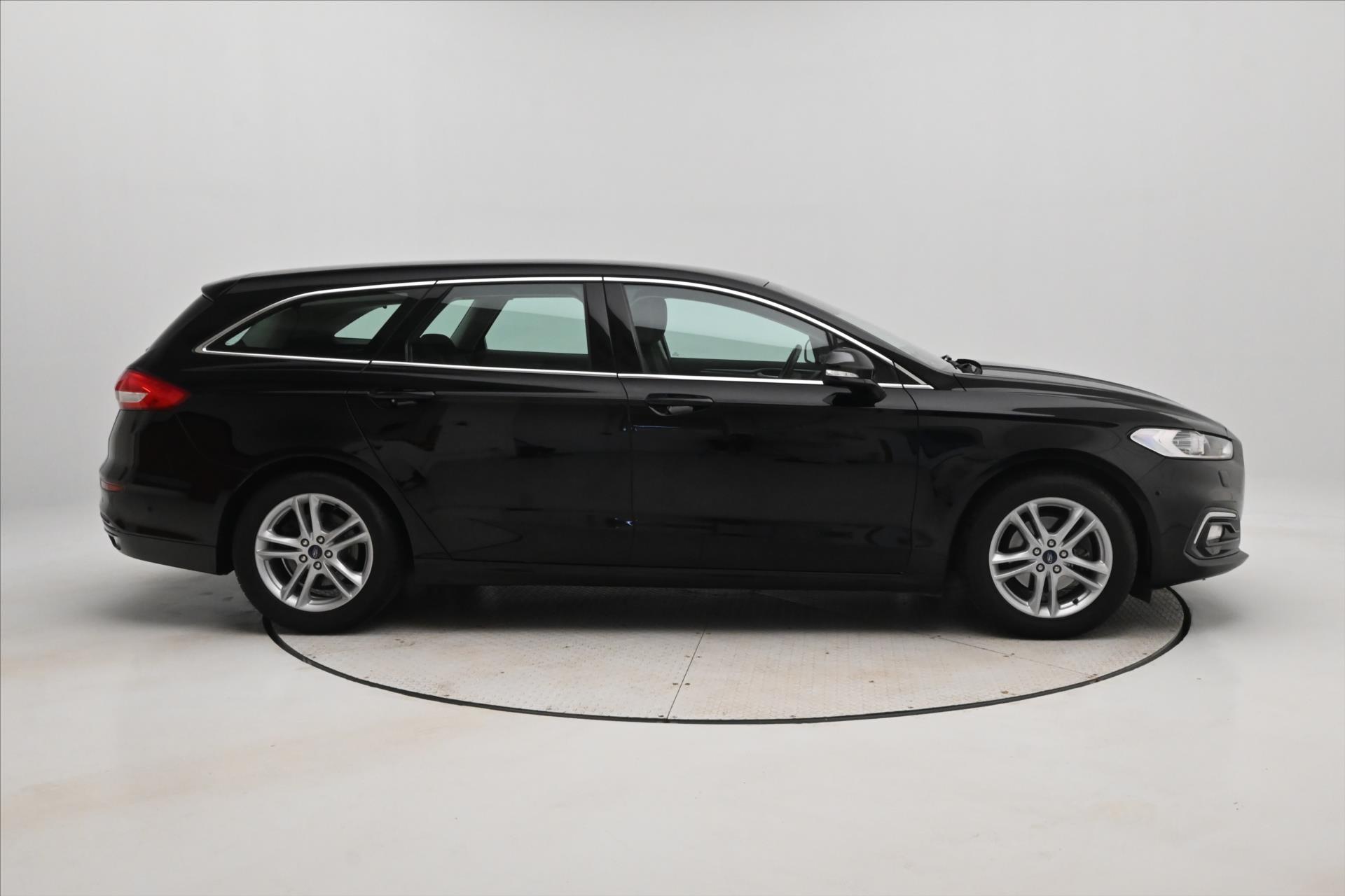 Hlavní fotografie vozu Ford Mondeo 2,0 EcoBlue 140kW AT8 Titanium Záruka až 5 let (5)