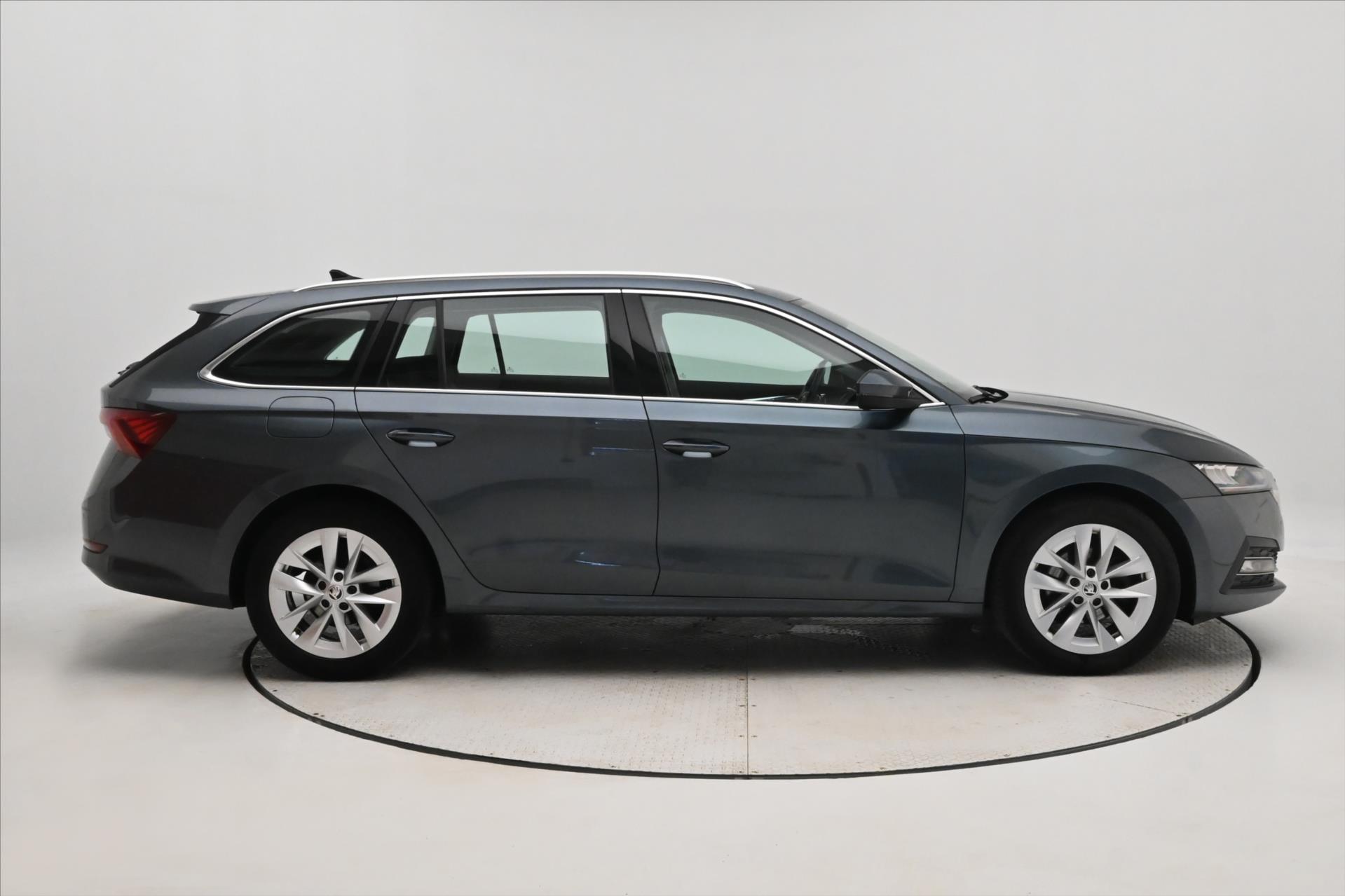 Hlavní fotografie vozu Škoda Octavia 2,0 TDI 110 KW DSG STYLE Záruka až 5 let (4)