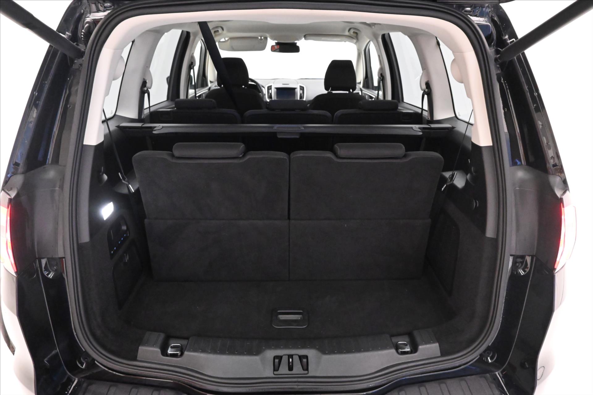 Hlavní fotografie vozu Ford Galaxy 2,0 EcoBlue 140 kW AT8 Titanium 7míst Záruka až 5 let (10)