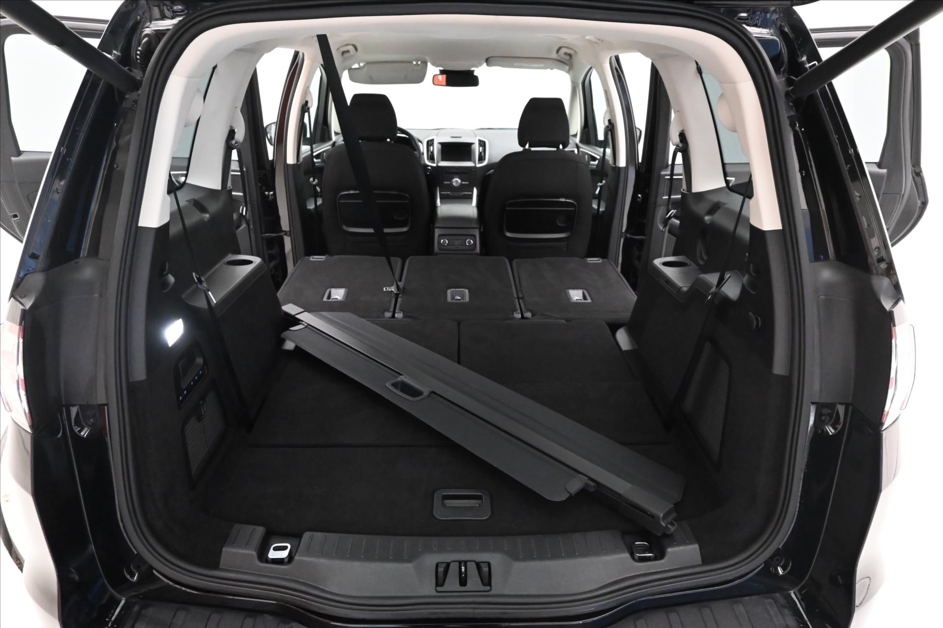 Hlavní fotografie vozu Ford Galaxy 2,0 EcoBlue 140 kW AT8 Titanium 7míst Záruka až 5 let (12)