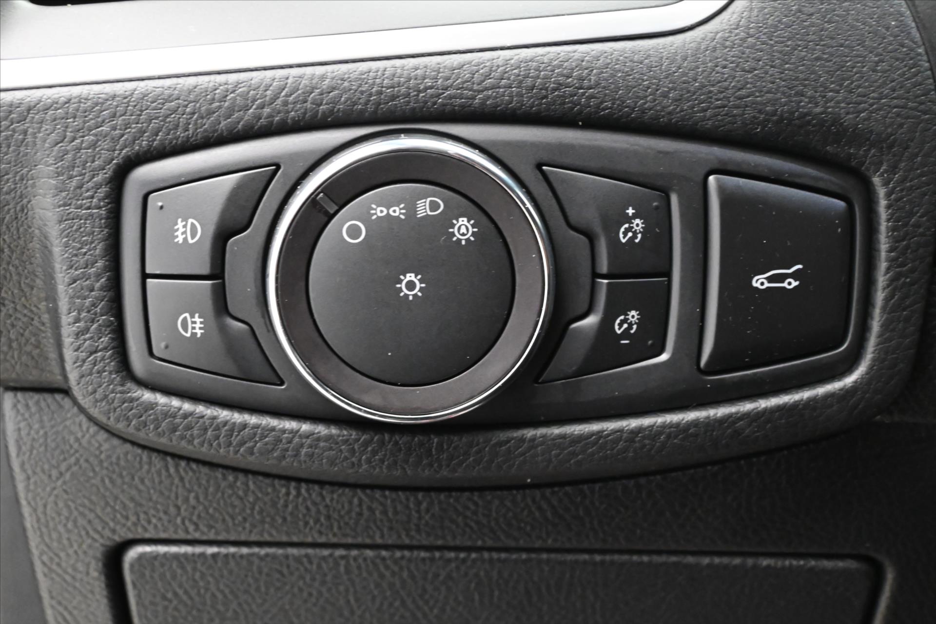 Hlavní fotografie vozu Ford Galaxy 2,0 EcoBlue 140 kW AT8 Titanium 7míst Záruka až 5 let (27)