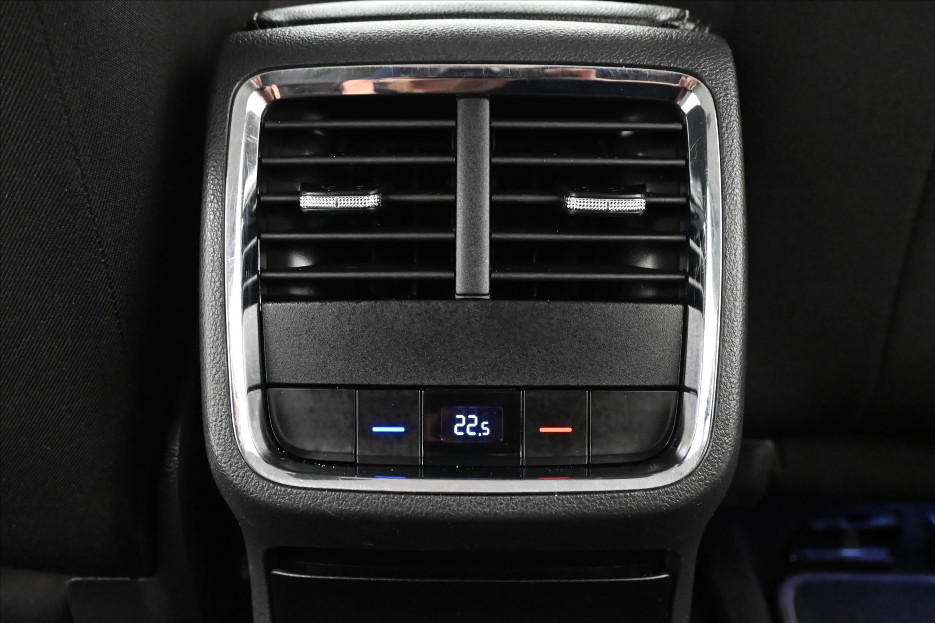 Hlavní fotografie vozu Škoda Octavia 2,0 TDI 110kW DSG Style Záruka až 5 let (22)
