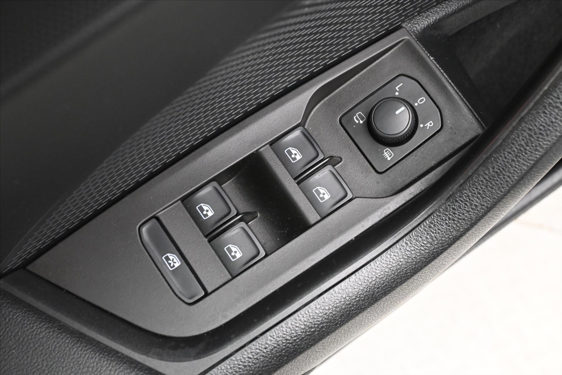 Hlavní fotografie vozu Škoda Octavia 2,0 TDI 110 kW DSG Style Záruka až 5 let (26)