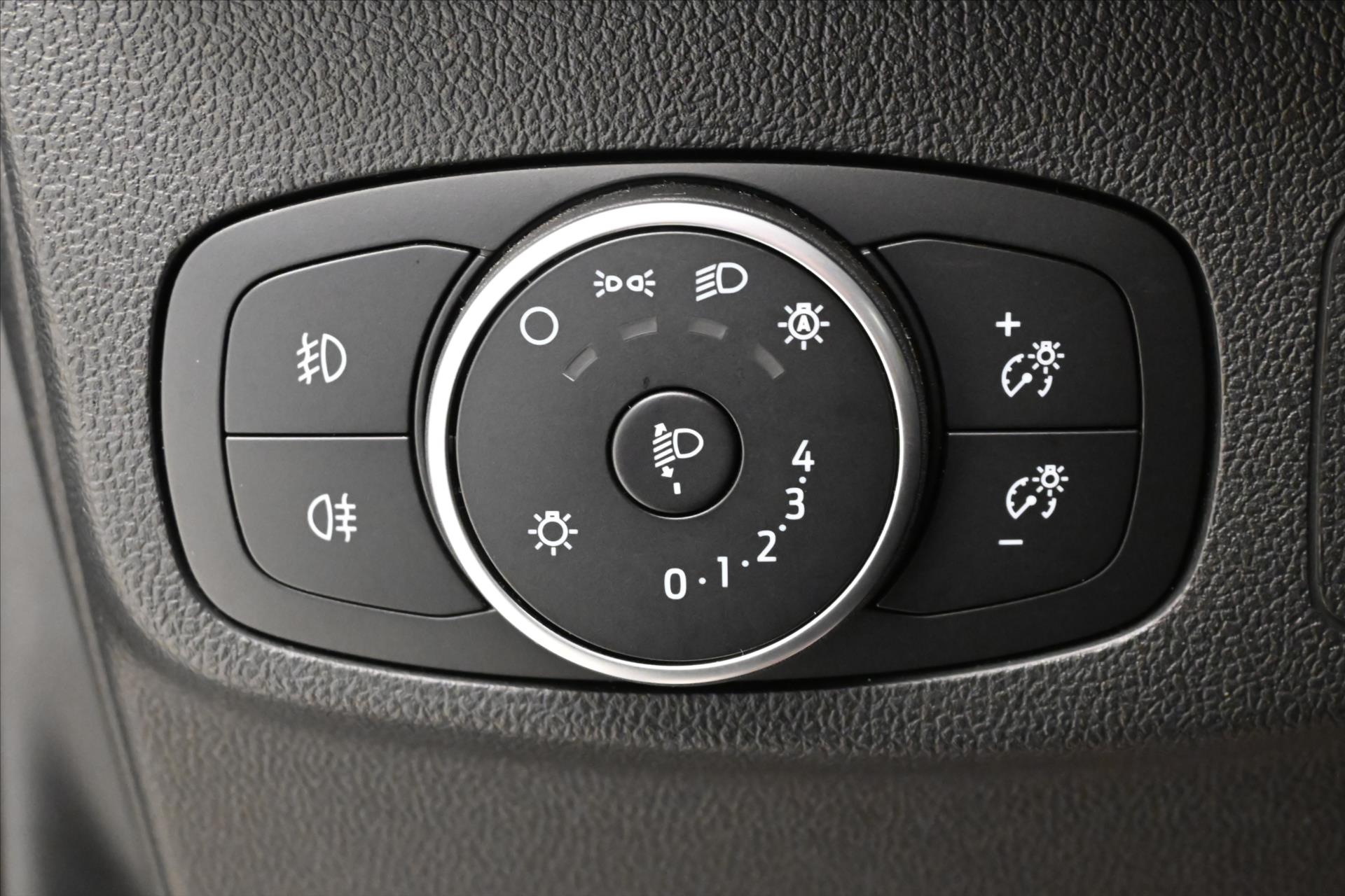 Hlavní fotografie vozu Ford Focus 2,0 Ecoblue 110 kW AT8 Záruka až 5 let (27)