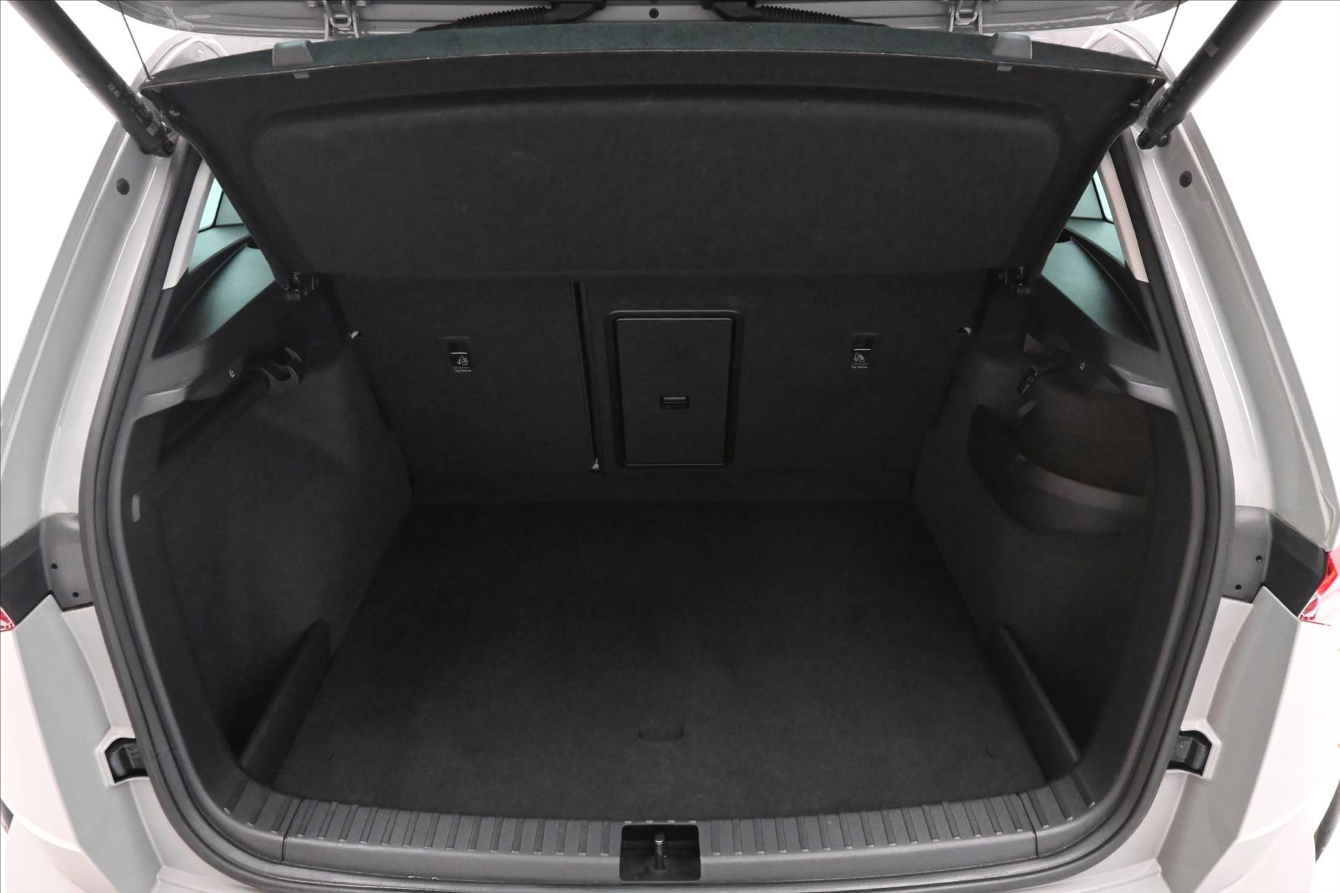 Hlavní fotografie vozu Škoda Karoq 2,0 TDI 85 KW DSG Ambiente Záruka až 5 let (11)