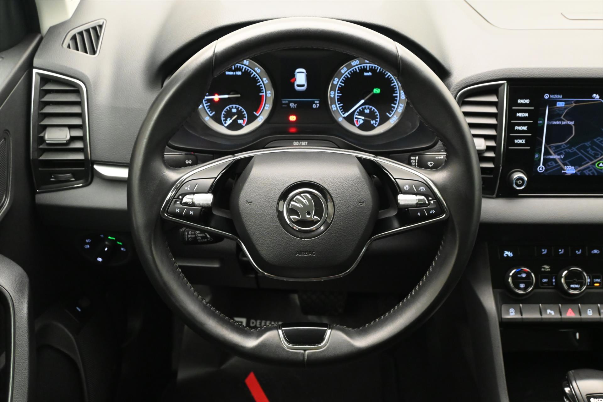 Hlavní fotografie vozu Škoda Karoq 2,0 TDI 85 KW DSG NAVIGACE Záruka až 5 let (19)