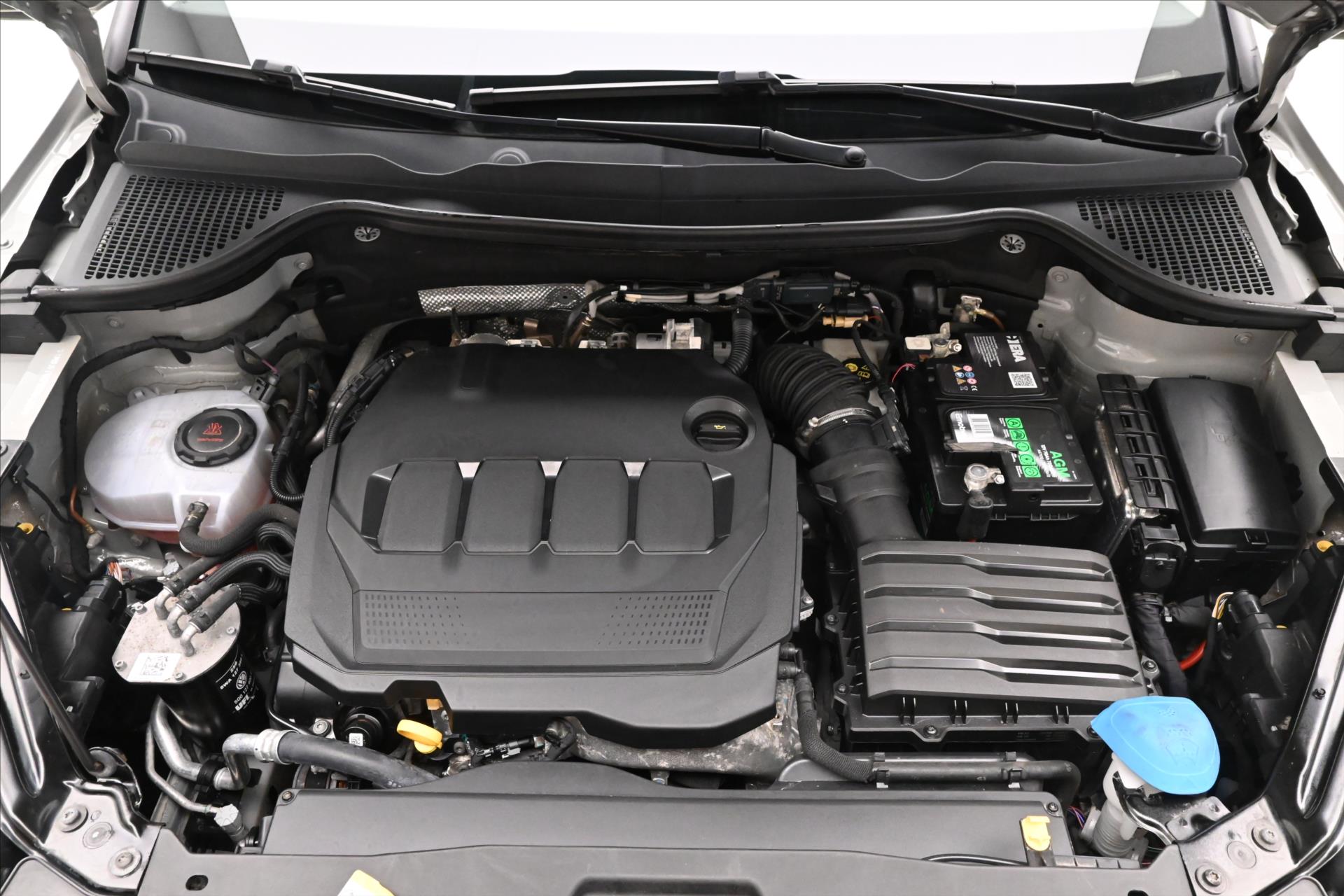 Hlavní fotografie vozu Škoda Karoq 2,0 TDI 85 KW DSG NAVIGACE Záruka až 5 let (10)
