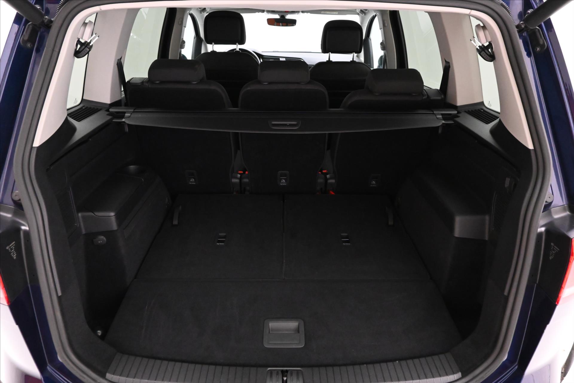 Hlavní fotografie vozu Volkswagen Touran 2,0 TDI 110kW DSG 7Míst Záruka až 5 let (12)