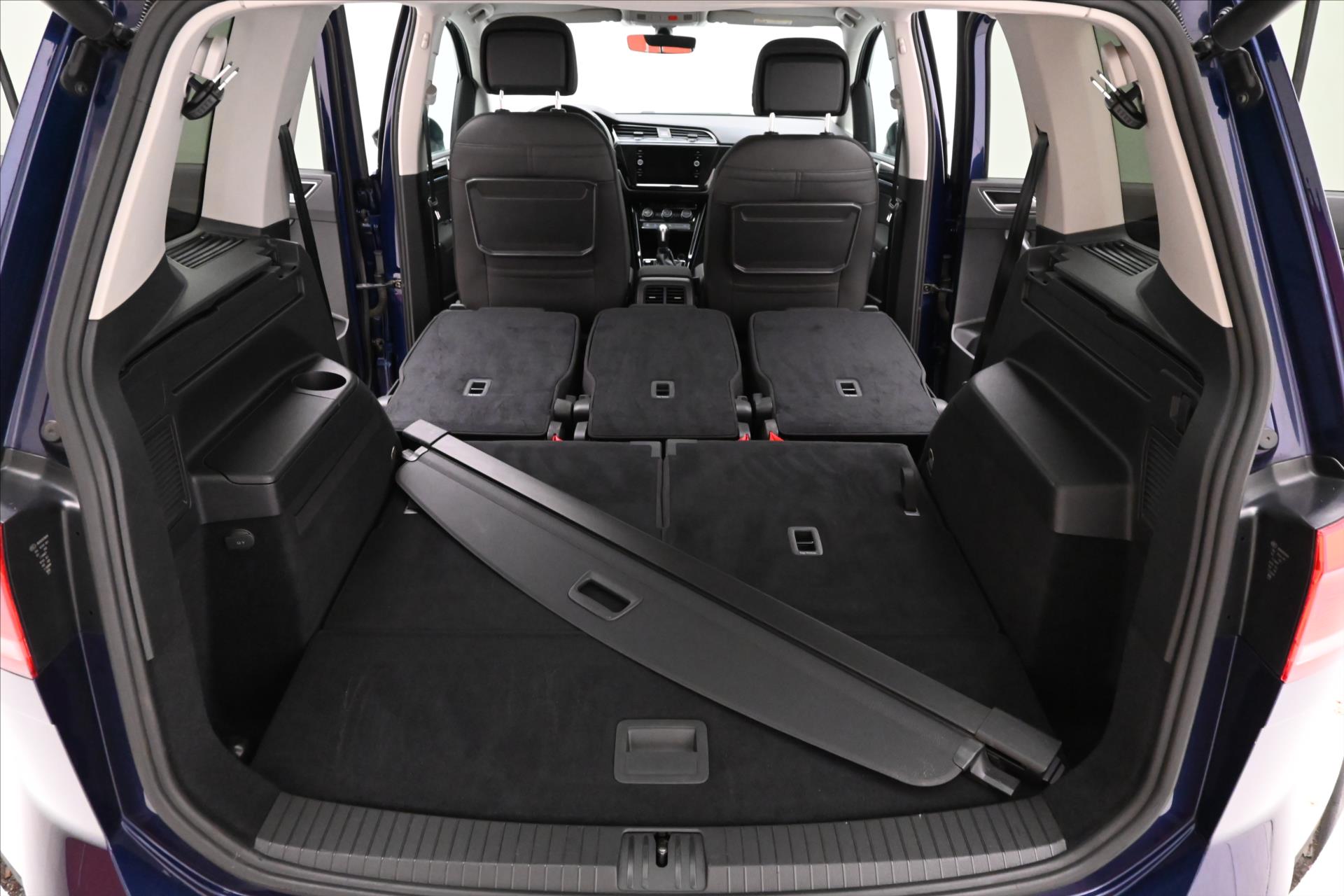 Hlavní fotografie vozu Volkswagen Touran 2,0 TDI 110kW DSG 7Míst Záruka až 5 let (13)
