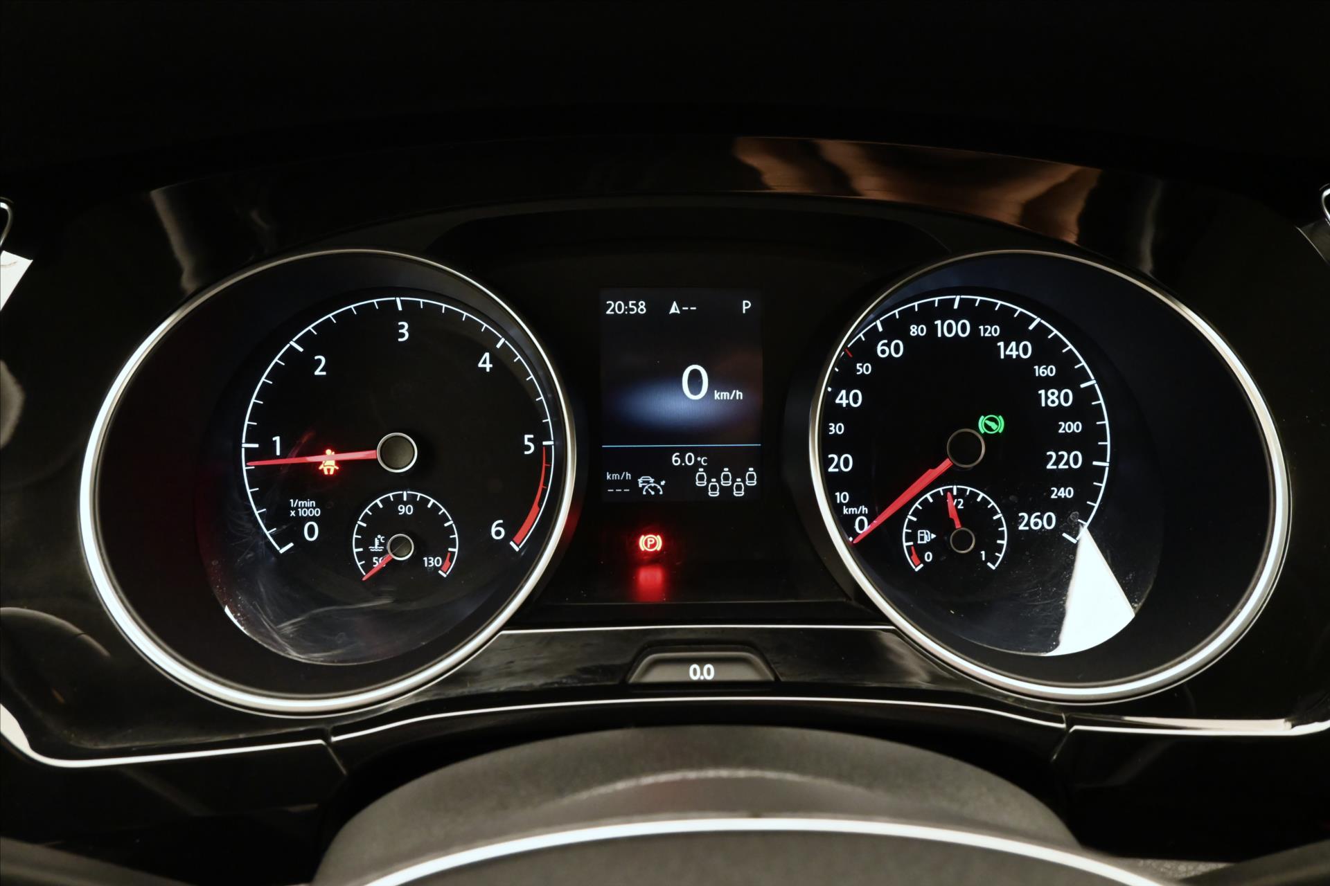 Hlavní fotografie vozu Volkswagen Touran 2,0 TDI 110kW DSG 7Míst Záruka až 5 let (16)