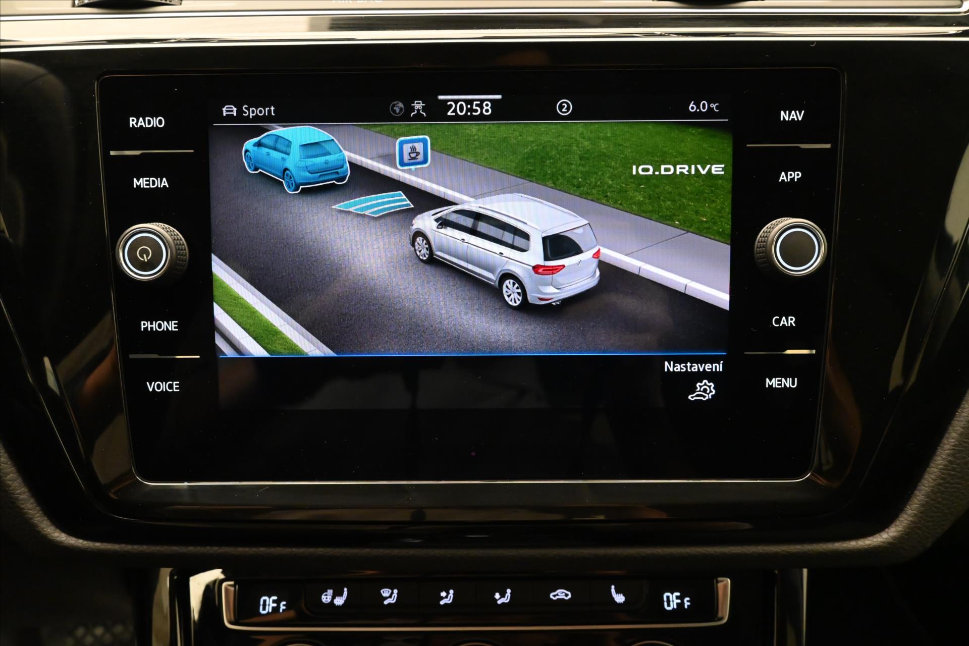Hlavní fotografie vozu Volkswagen Touran 2,0 TDI 110kW DSG 7Míst Záruka až 5 let (21)
