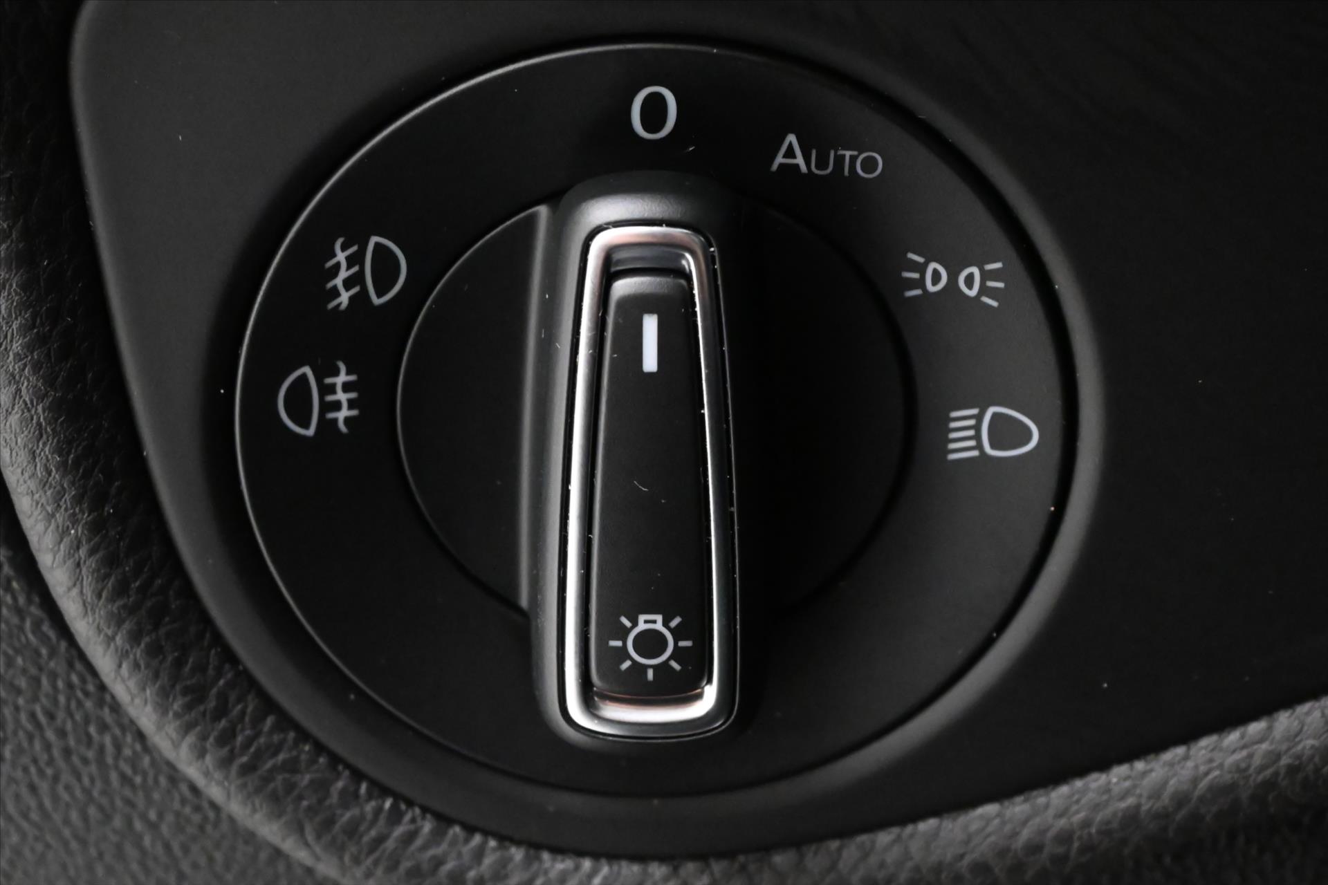Hlavní fotografie vozu Volkswagen Touran 2,0 TDI 110kW DSG 7Míst Záruka až 5 let (29)