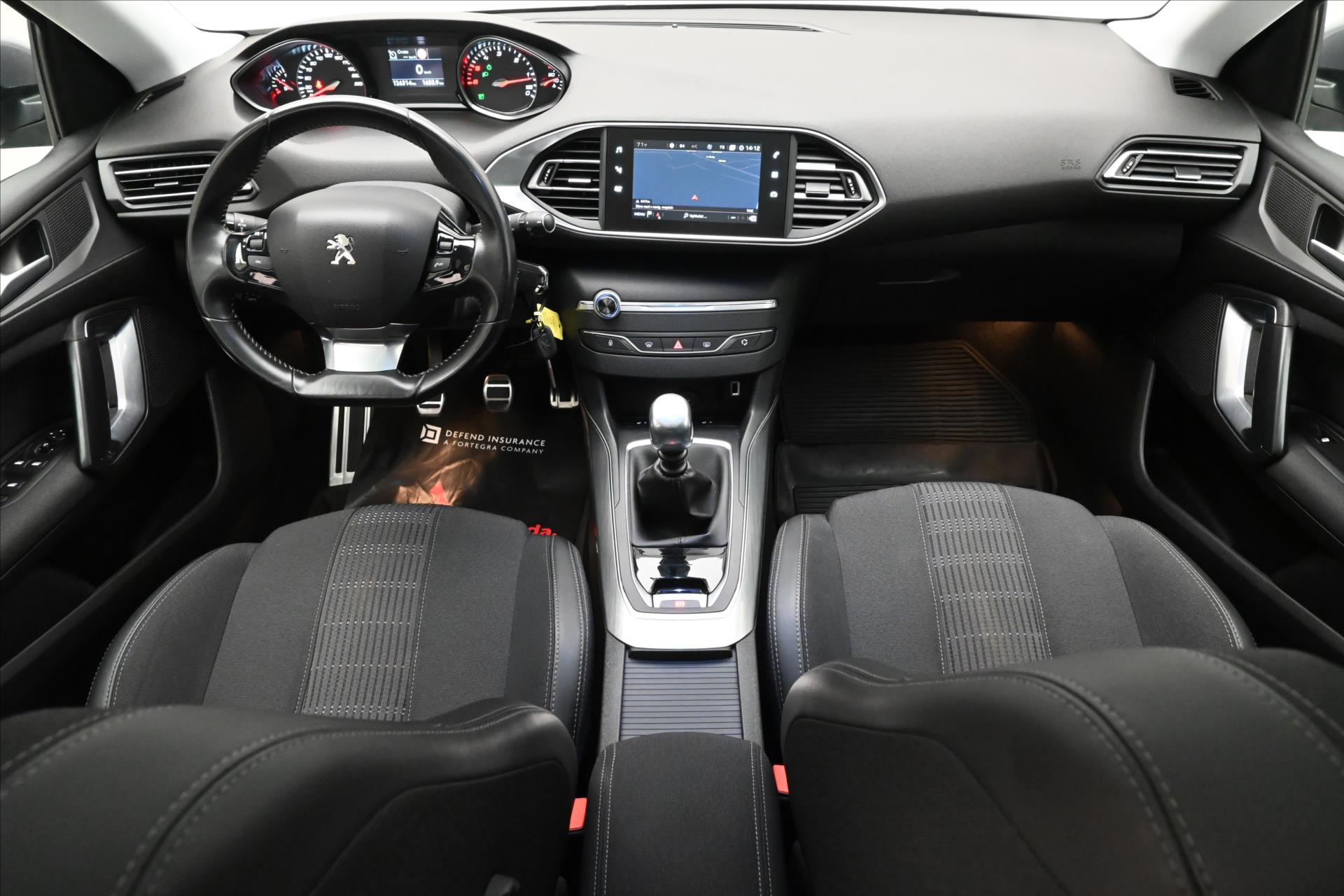 Hlavní fotografie vozu Peugeot 308 1,5 96kW BlueHDi 130SW Záruka až 5 let (16)