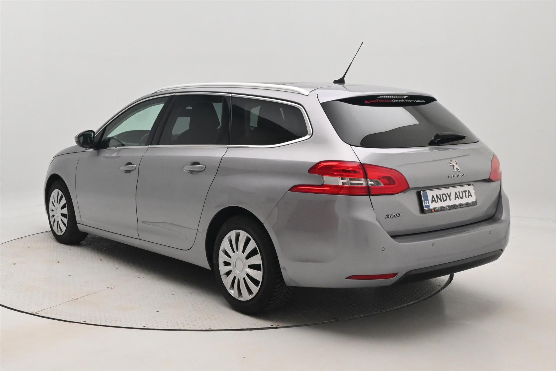 Hlavní fotografie vozu Peugeot 308 1,5 96kW BlueHDi 130SW Záruka až 5 let (8)