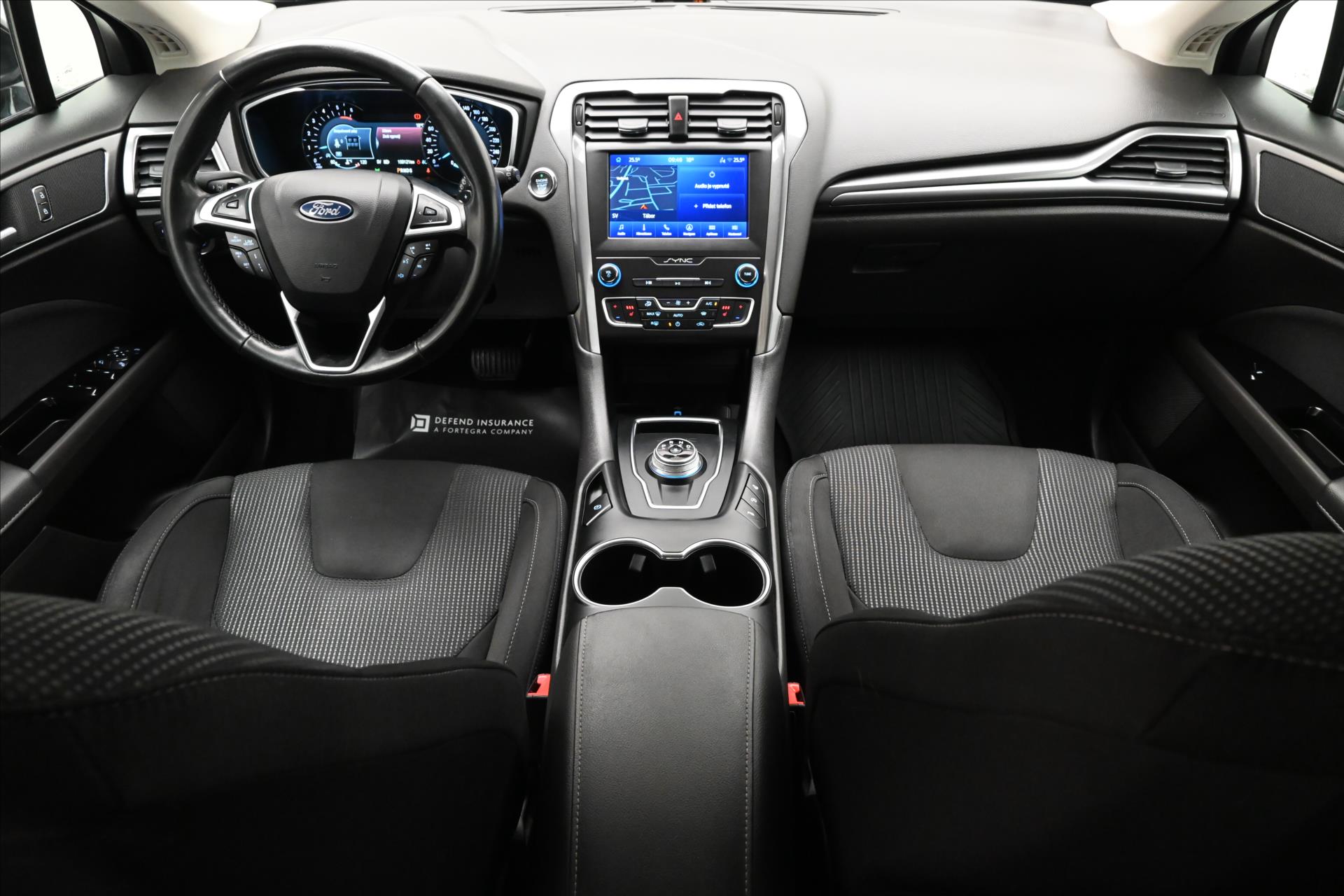 Hlavní fotografie vozu Ford Mondeo 2,0 EcoBlue 140 kW AT8 Titanium Záruka až 5 let (16)