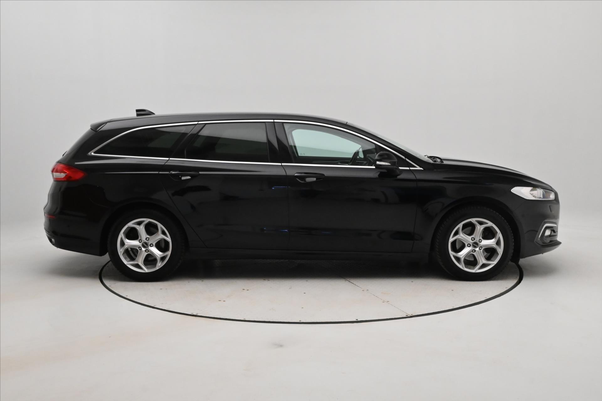 Hlavní fotografie vozu Ford Mondeo 2,0 EcoBlue 140 kW AT8 Titanium Záruka až 5 let (5)