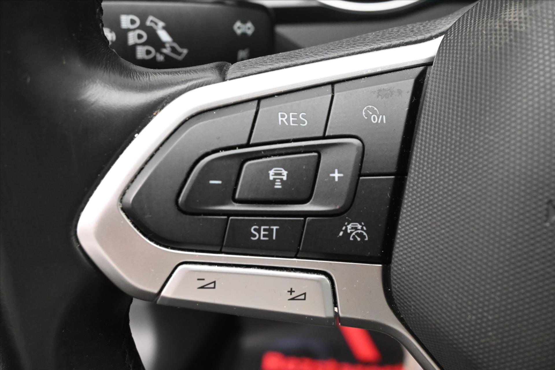 Hlavní fotografie vozu Volkswagen Passat 2,0 TDI 110 kW Business Záruka až 5 let (25)