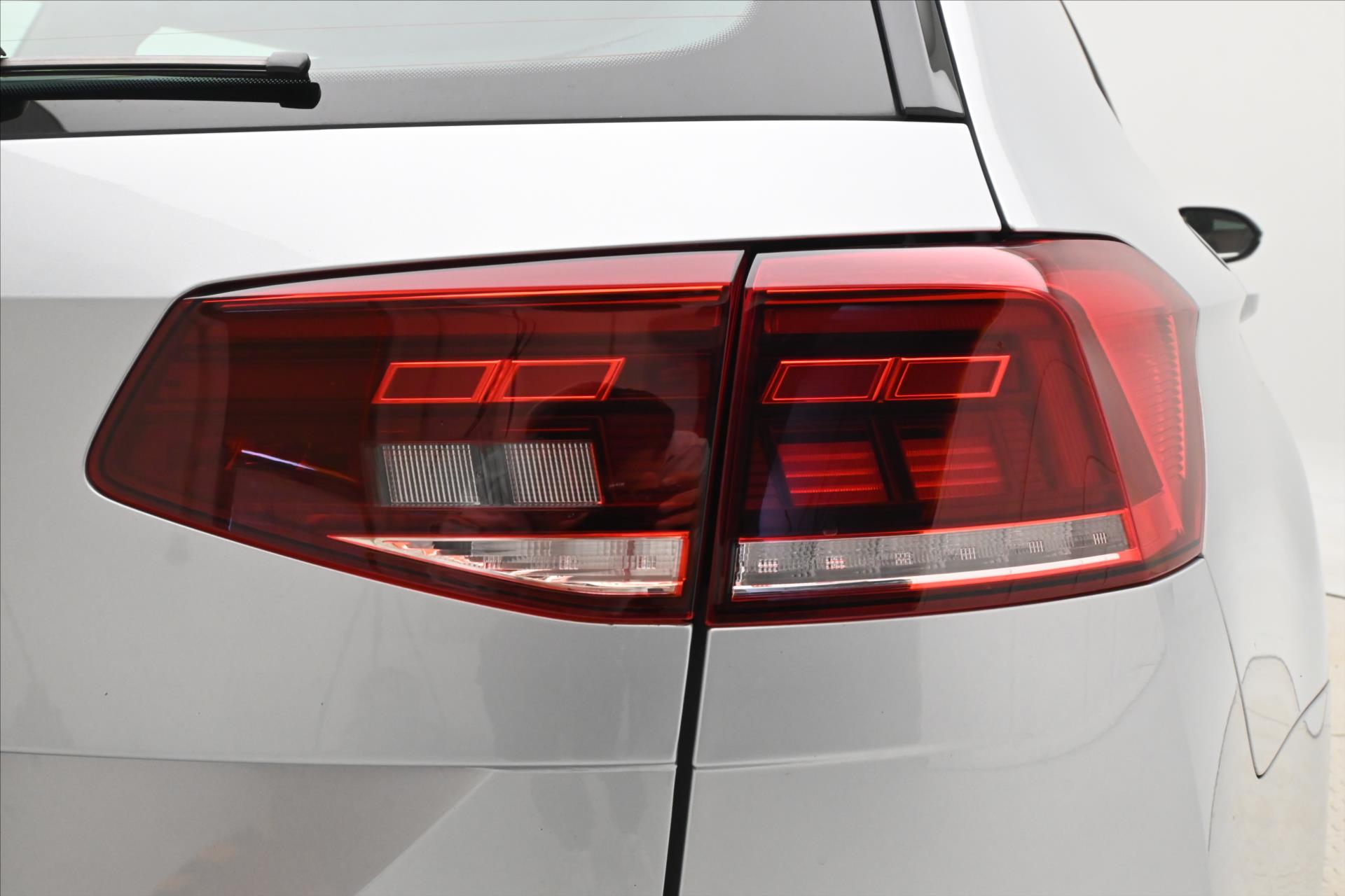 Hlavní fotografie vozu Volkswagen Passat 2,0 TDI 110 kW Business Záruka až 5 let (31)