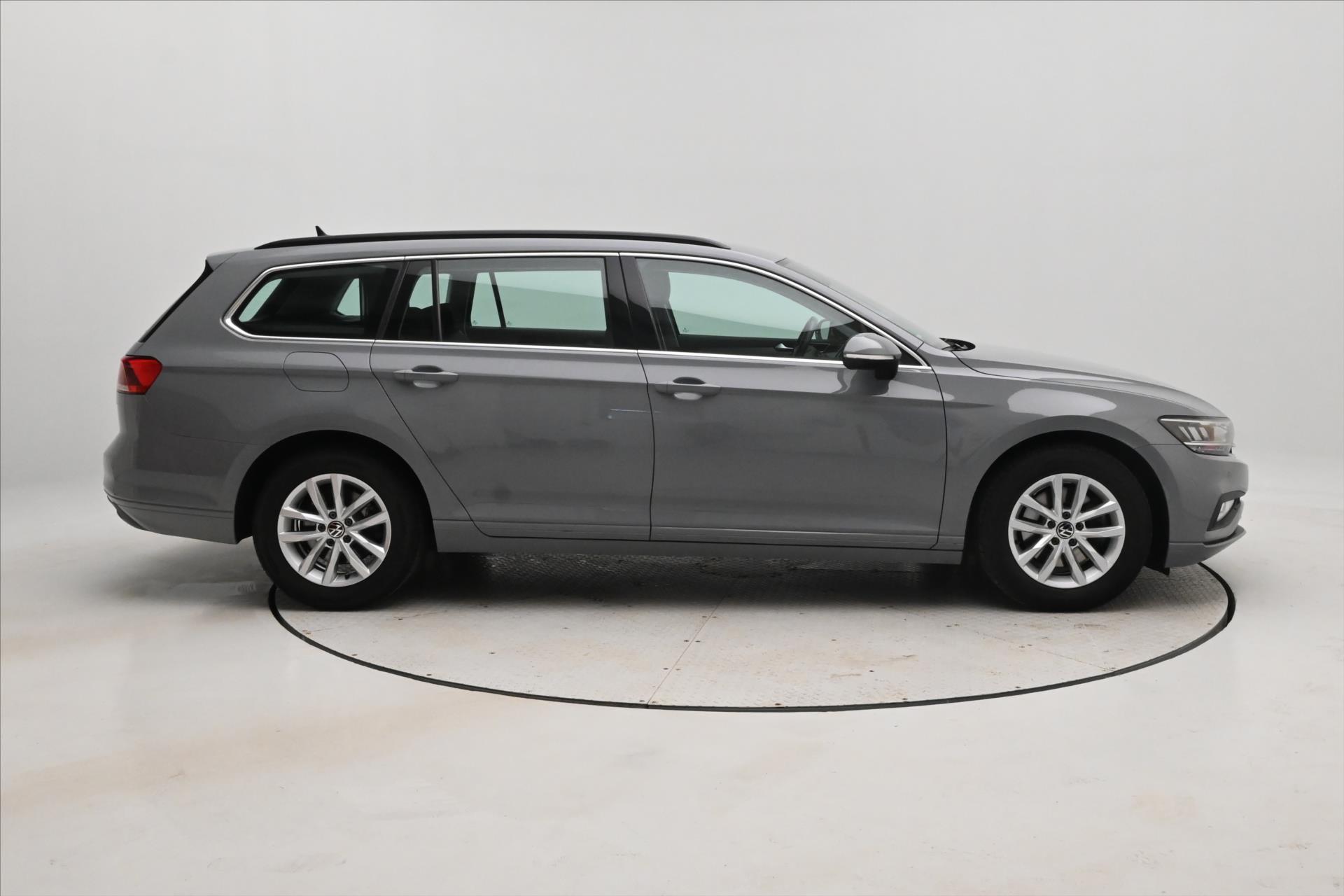 Hlavní fotografie vozu Volkswagen Passat 2,0 TDI 110 kW DSG Business Záruka až 5 let (4)