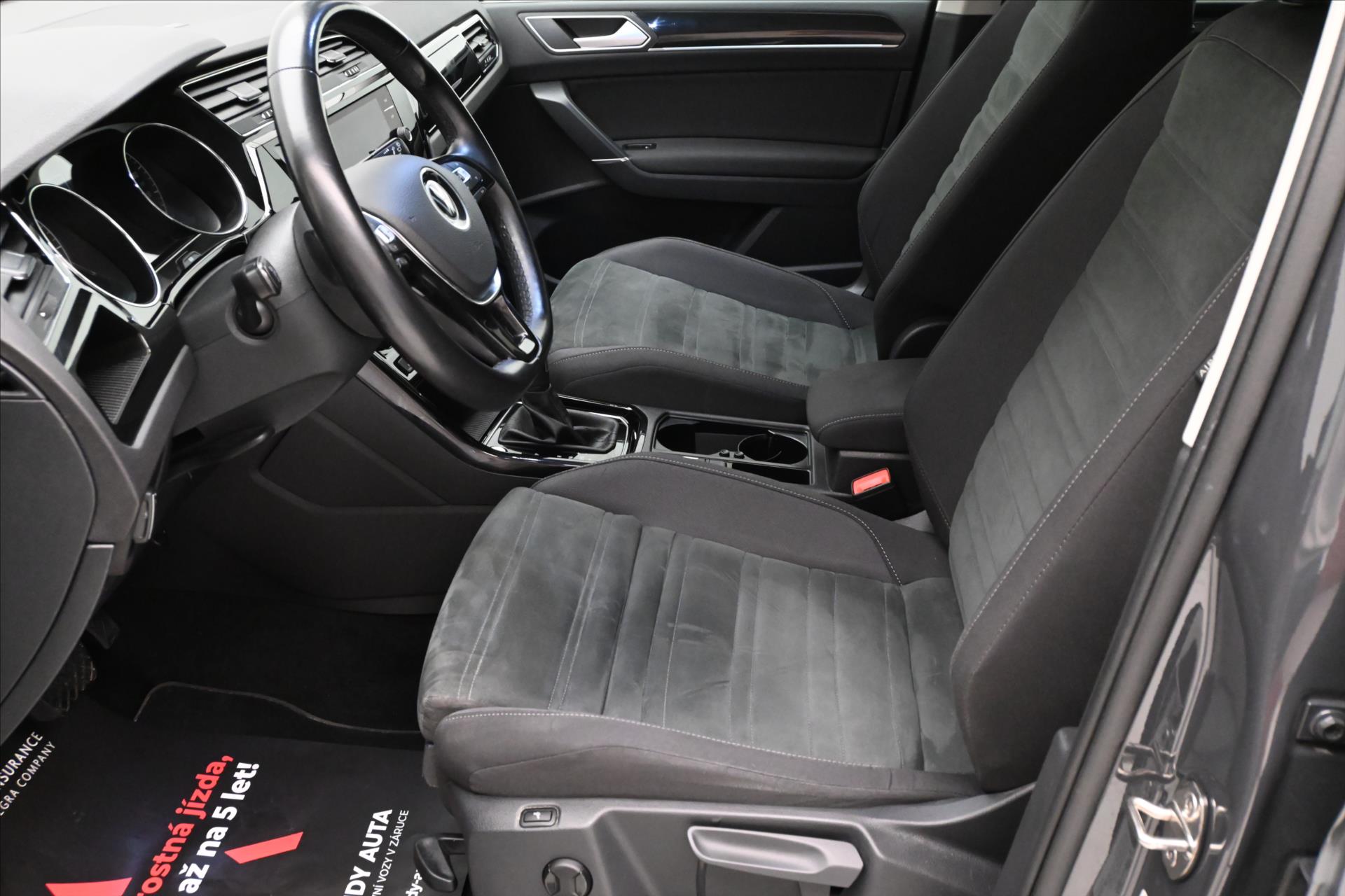 Hlavní fotografie vozu Volkswagen Touran 2,0 TDI 110 KW DSG 7 MÍST Záruka až 5 let (15)