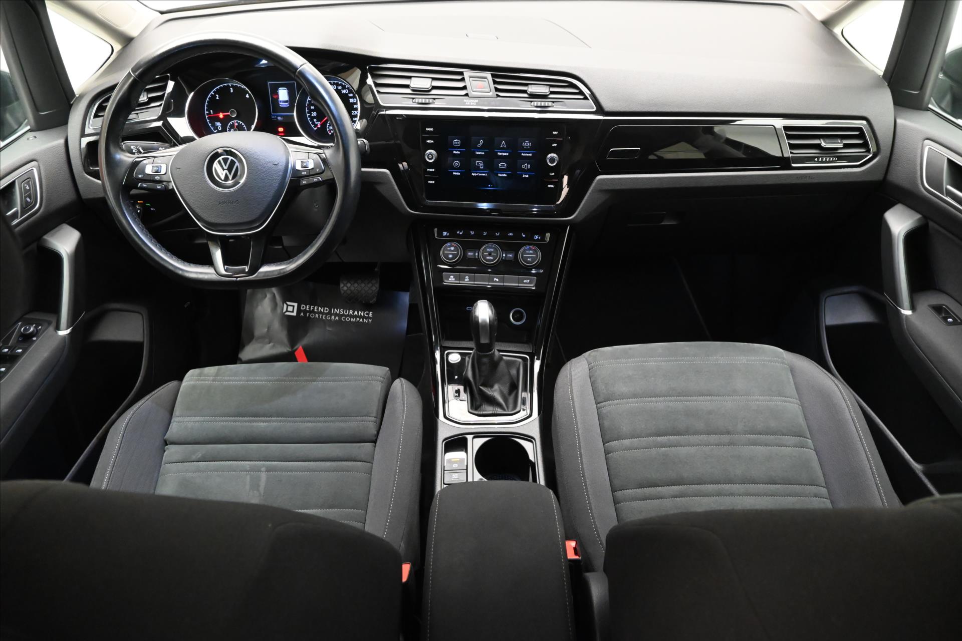 Hlavní fotografie vozu Volkswagen Touran 2,0 TDI 110 KW DSG 7 MÍST Záruka až 5 let (17)