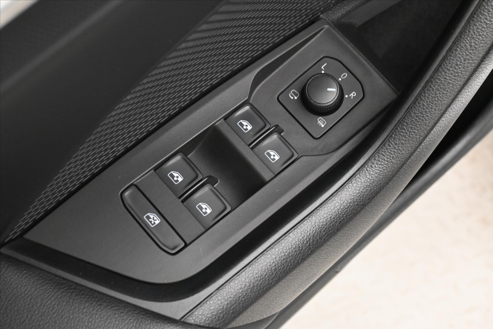Hlavní fotografie vozu Škoda Octavia 2,0 TDI 110 kW DSG Style Záruka až 5 let (26)