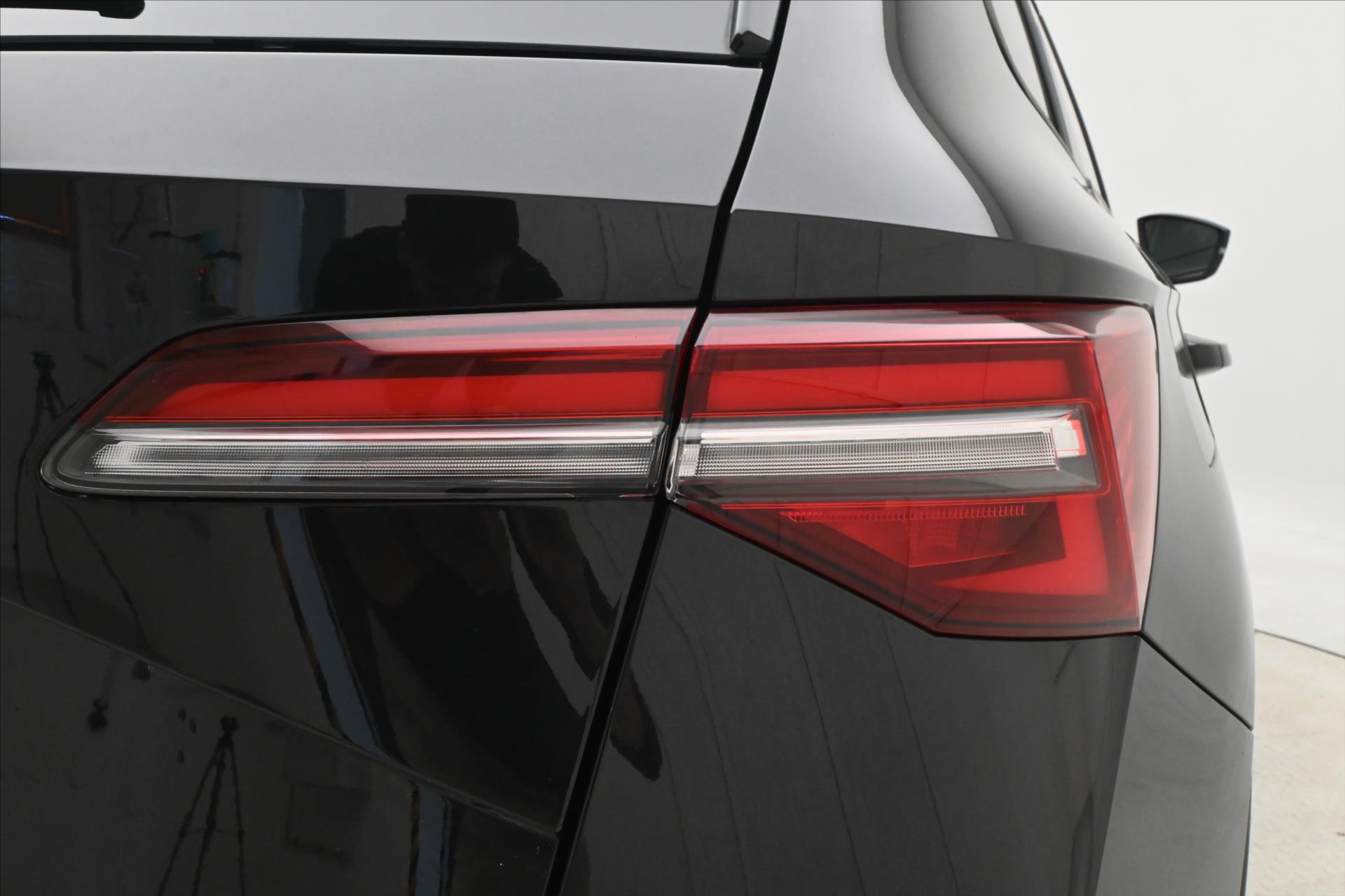 Hlavní fotografie vozu Škoda Karoq 2,0 TDI 85kW DSG Ambition Záruka až 5 let (30)